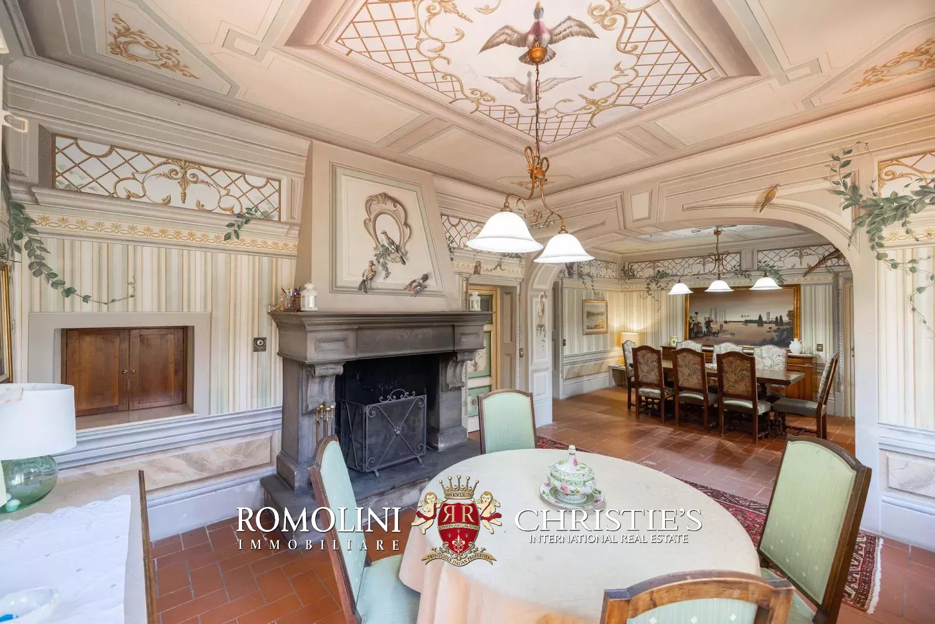 6 Bedroom Villa/Townhouse's Image 30