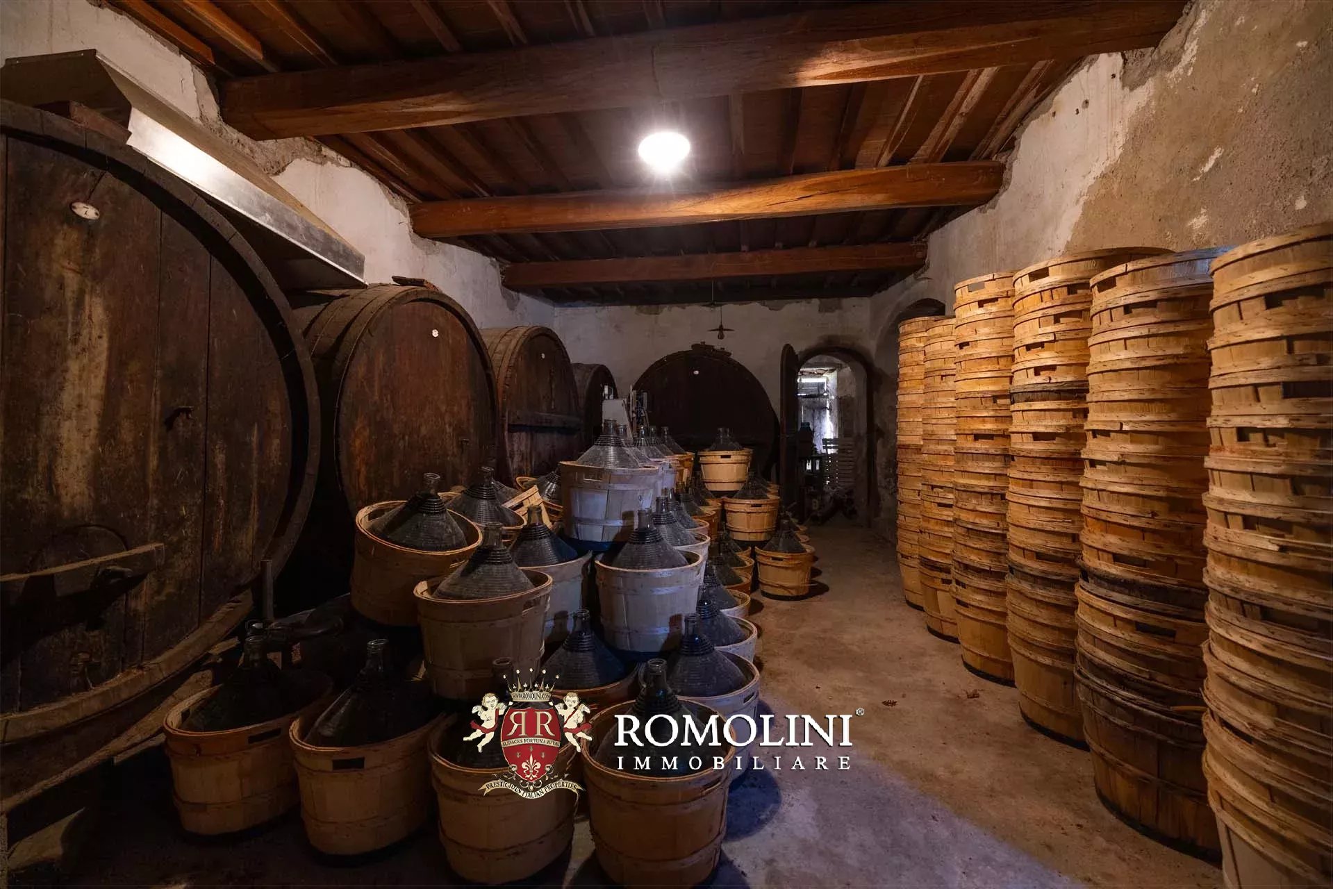 15 Bedroom Vineyard's Image 33