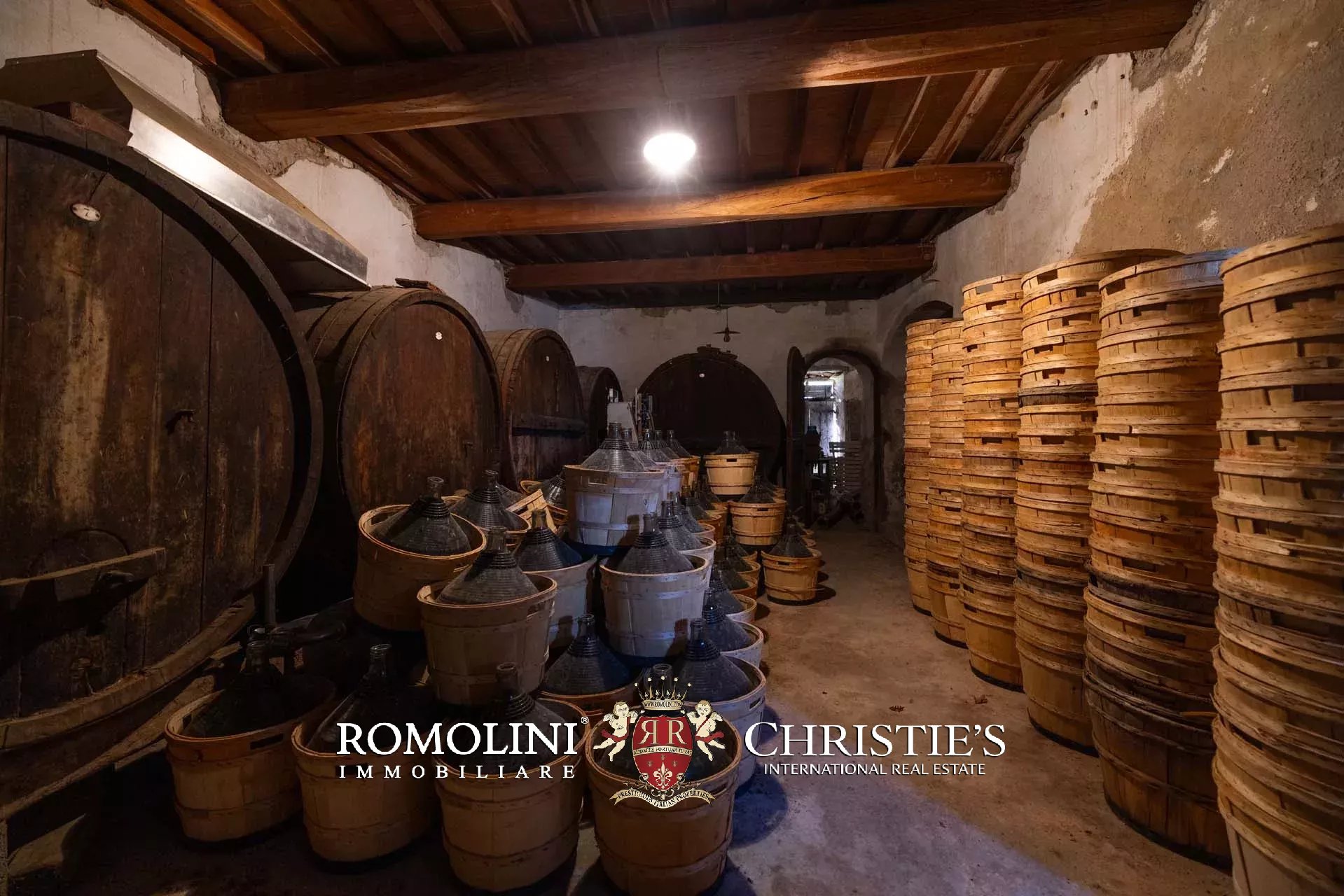15 Bedroom Vineyard's Image 33