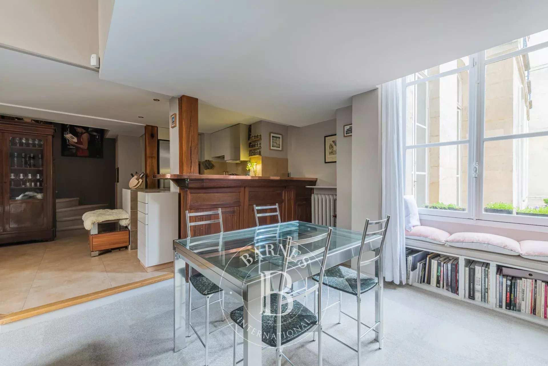 Daire Paris 3ème - picture 8