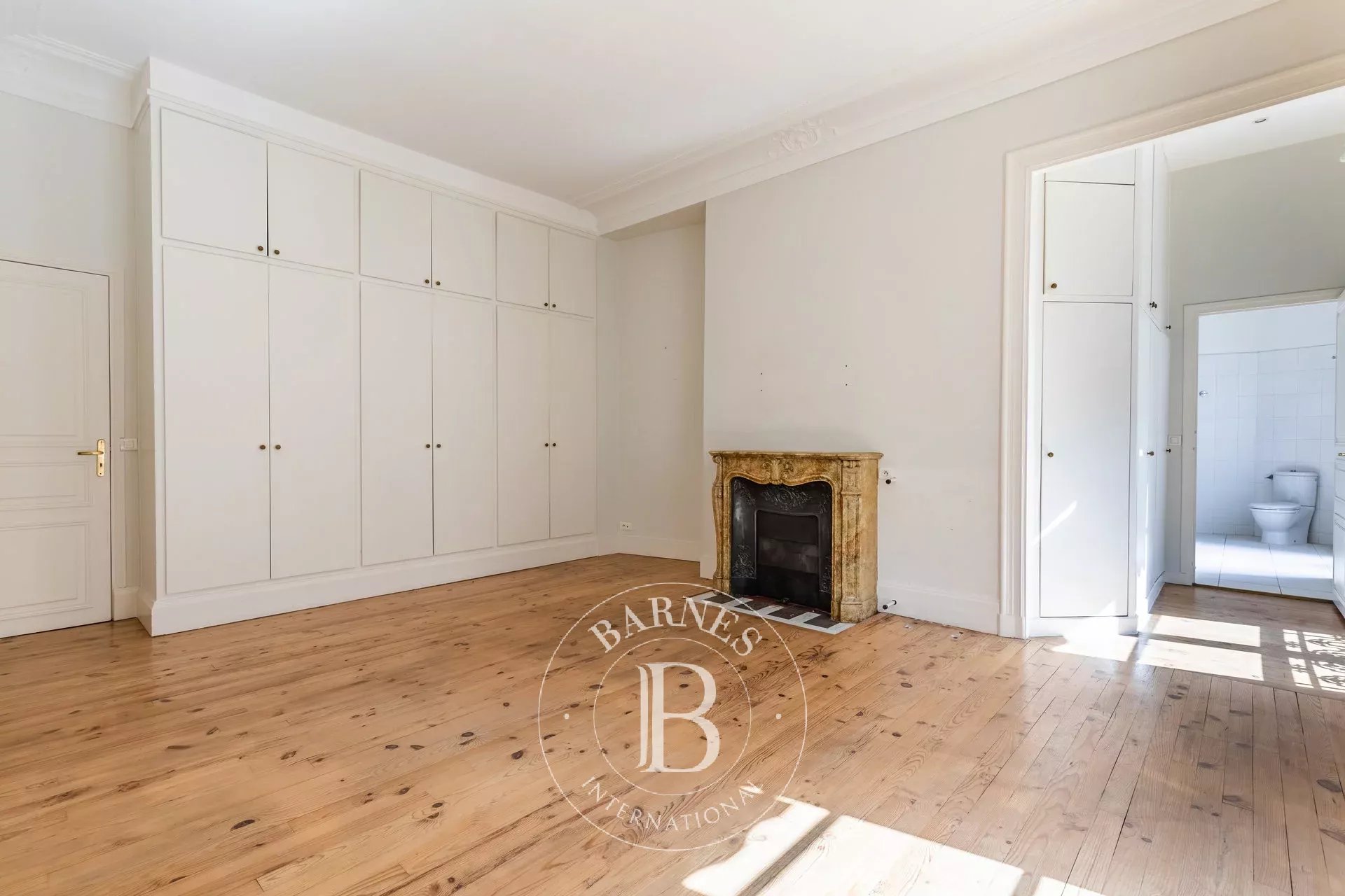 Daire Paris 8ème - picture 6