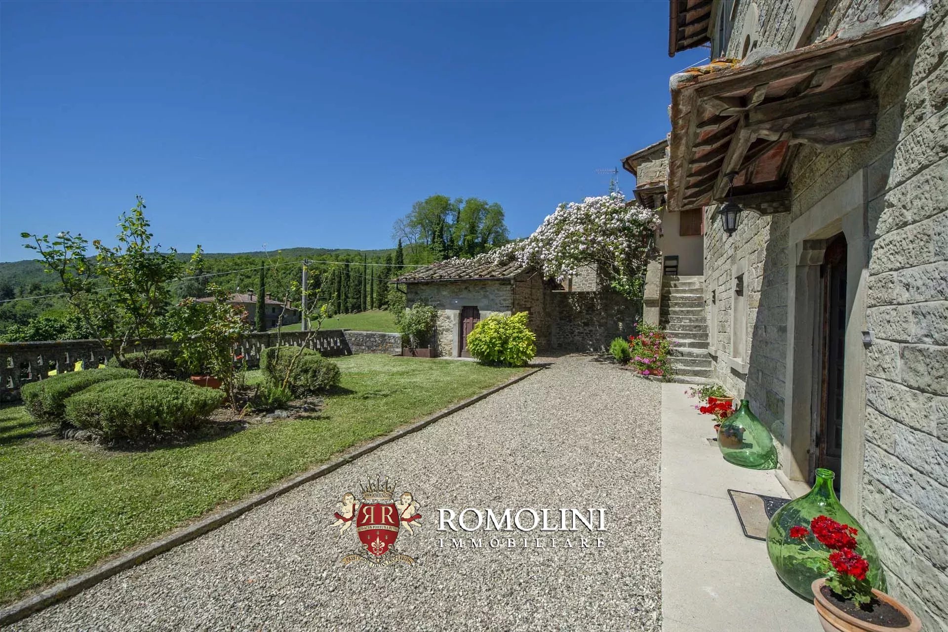 10 Bedroom Villa/Townhouse's Image 26
