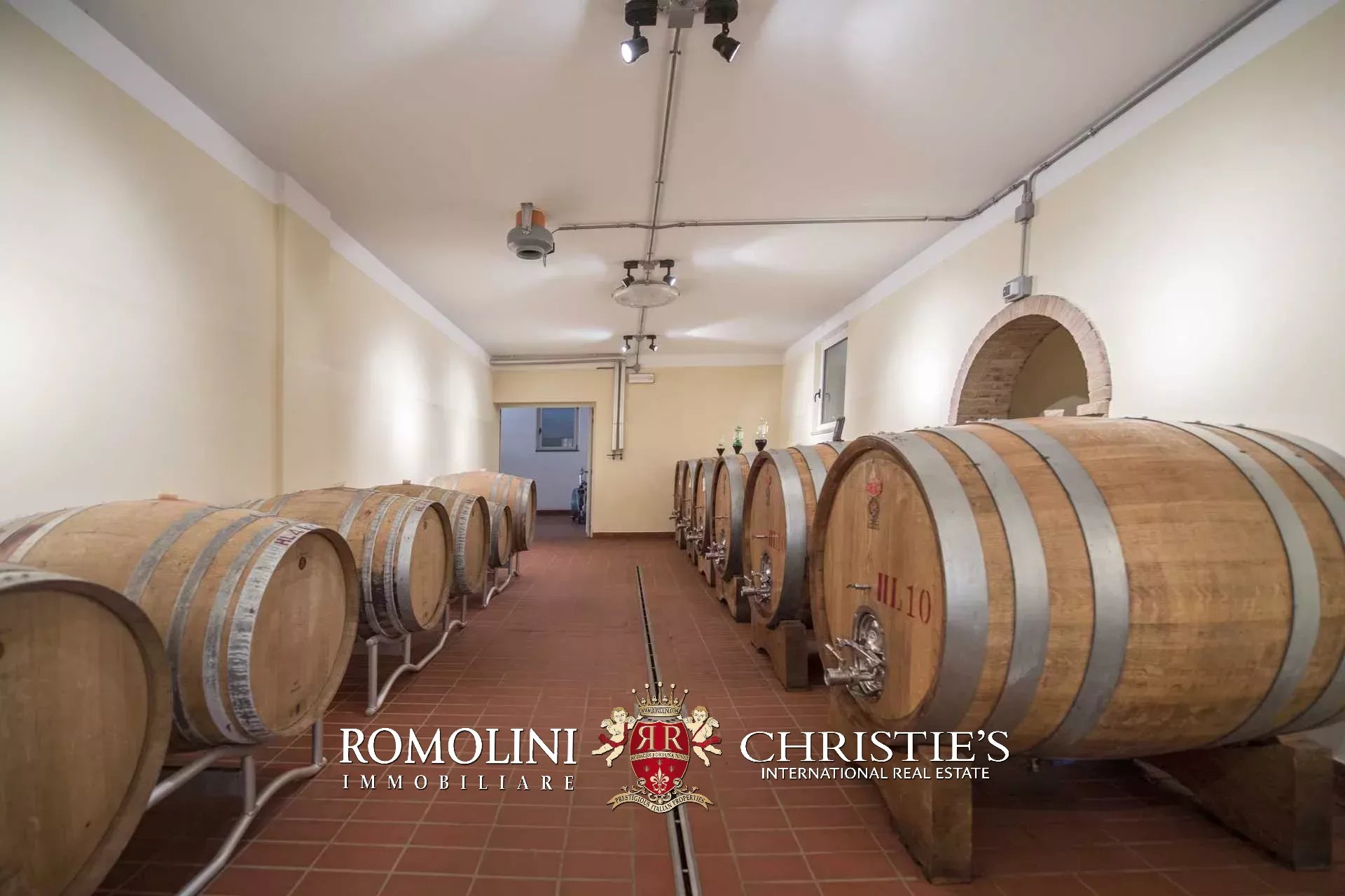 3 Bedroom Vineyard's Image 42