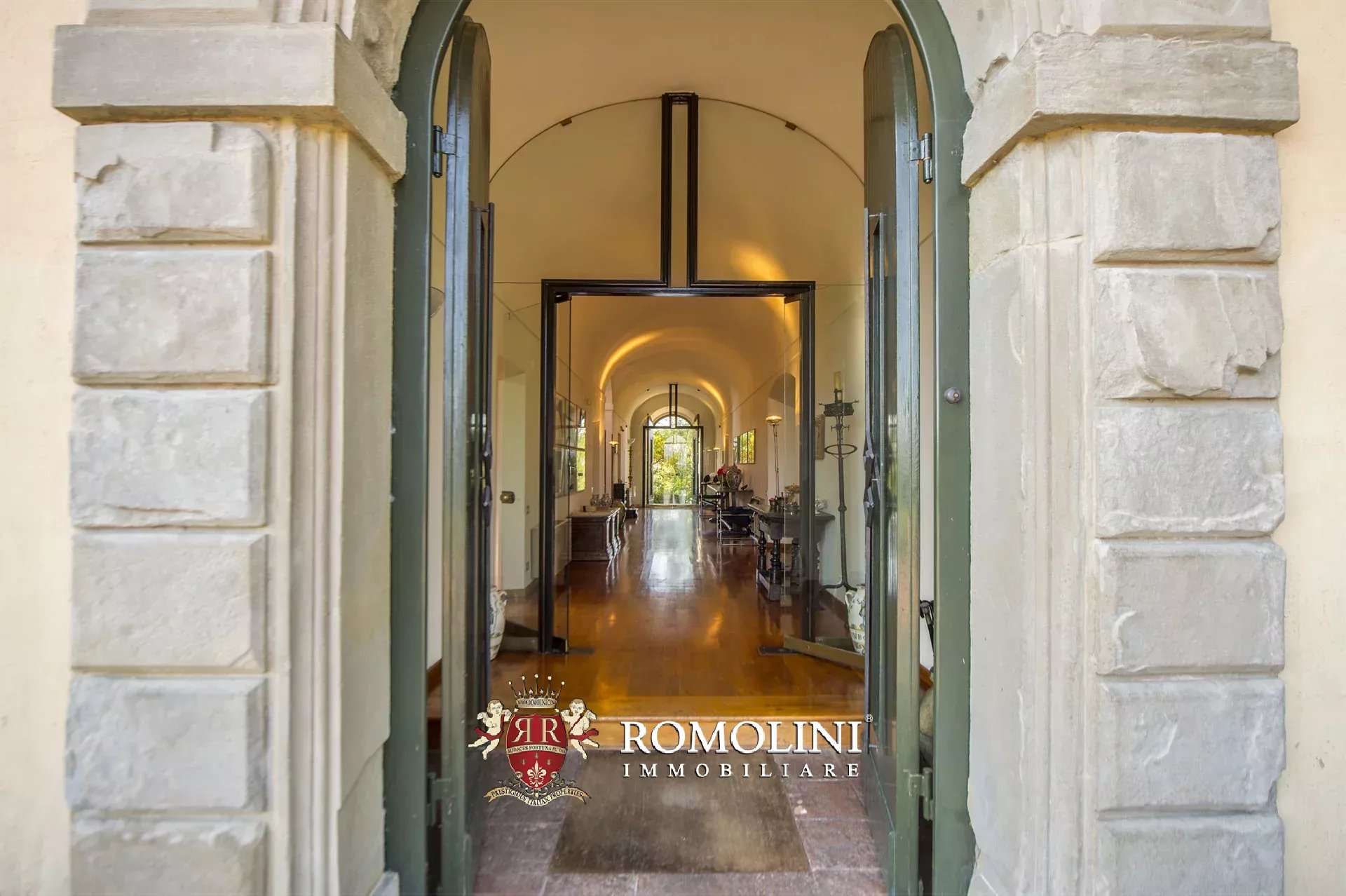 10 Bedroom Villa/Townhouse's Image 26