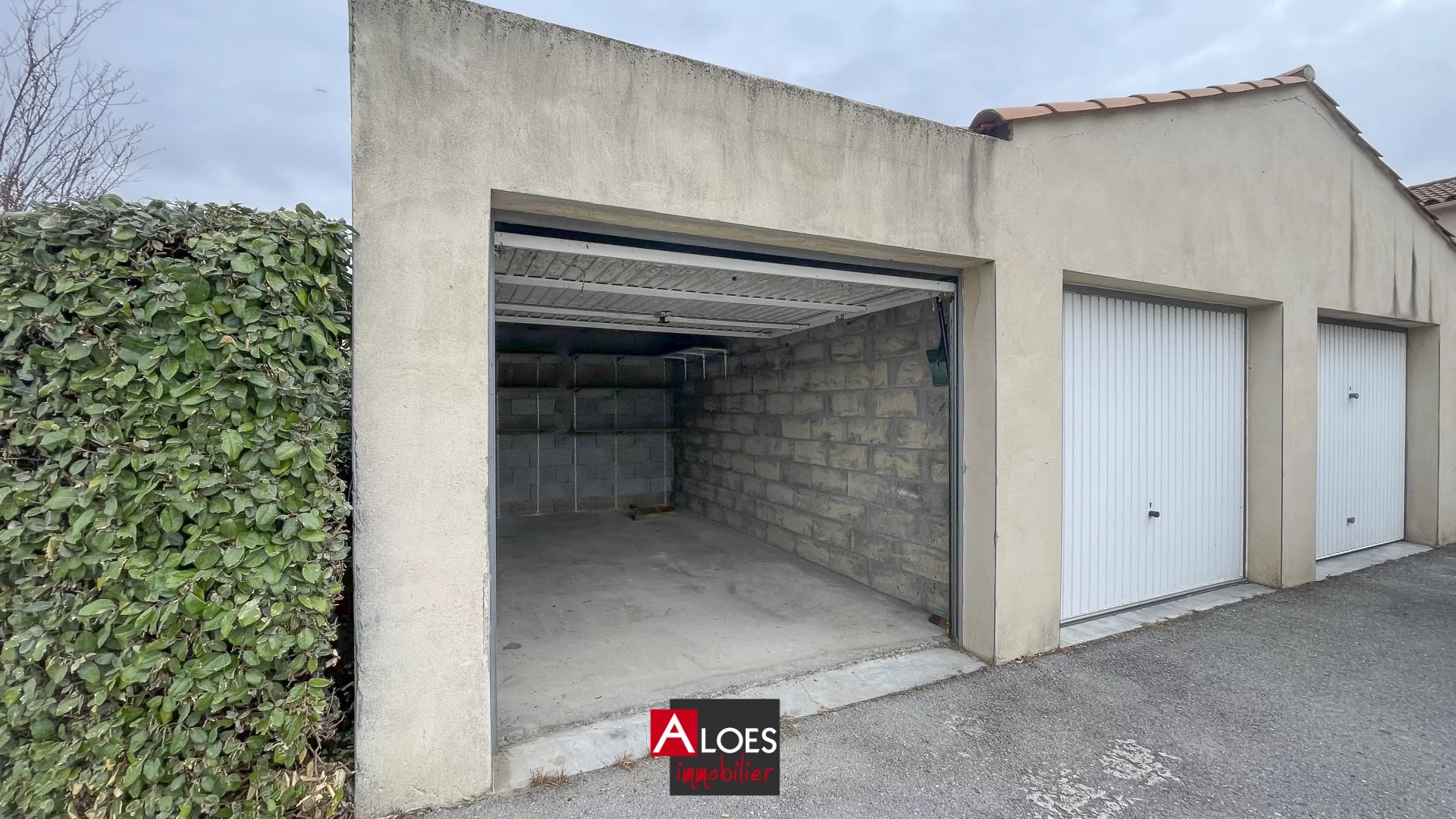 Rental Carpark Aigues-Mortes