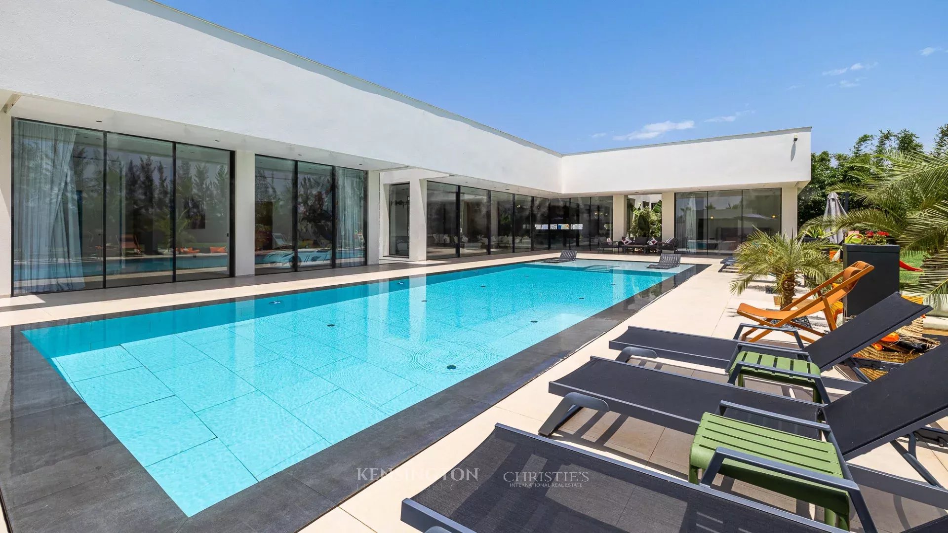 8 Bedroom Villa/Townhouse's Image 46