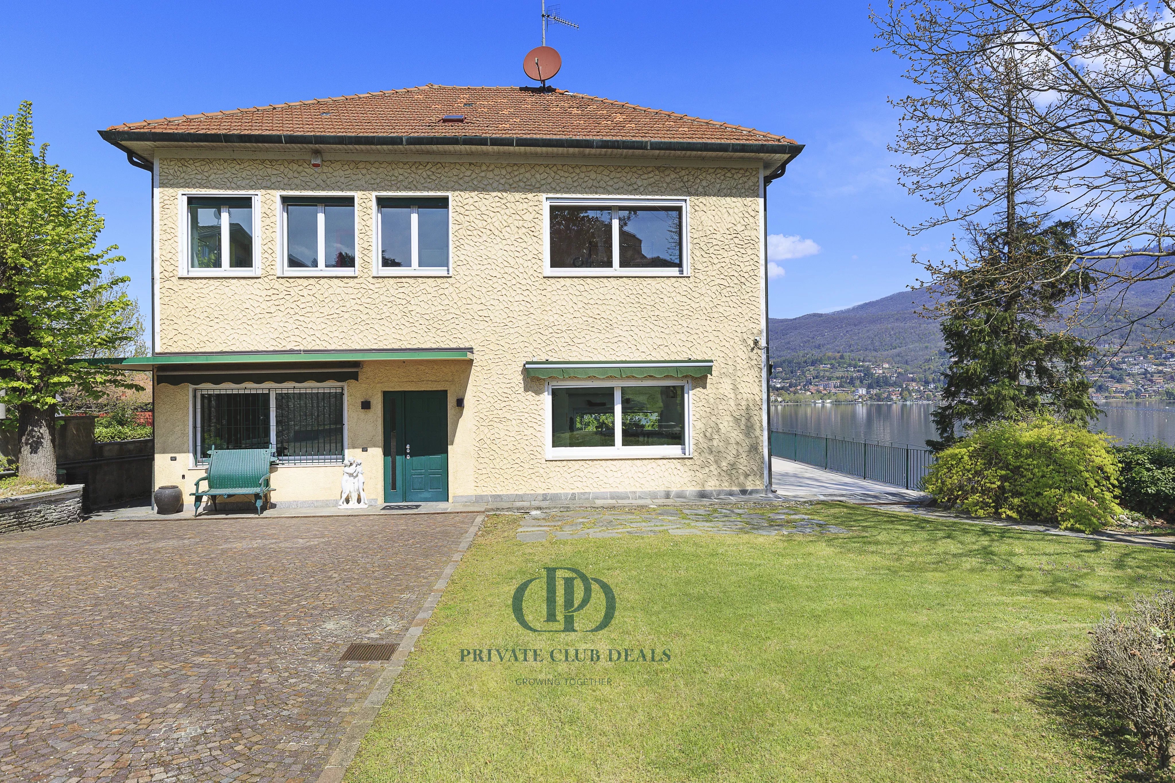 Villa Biandronno - picture 19