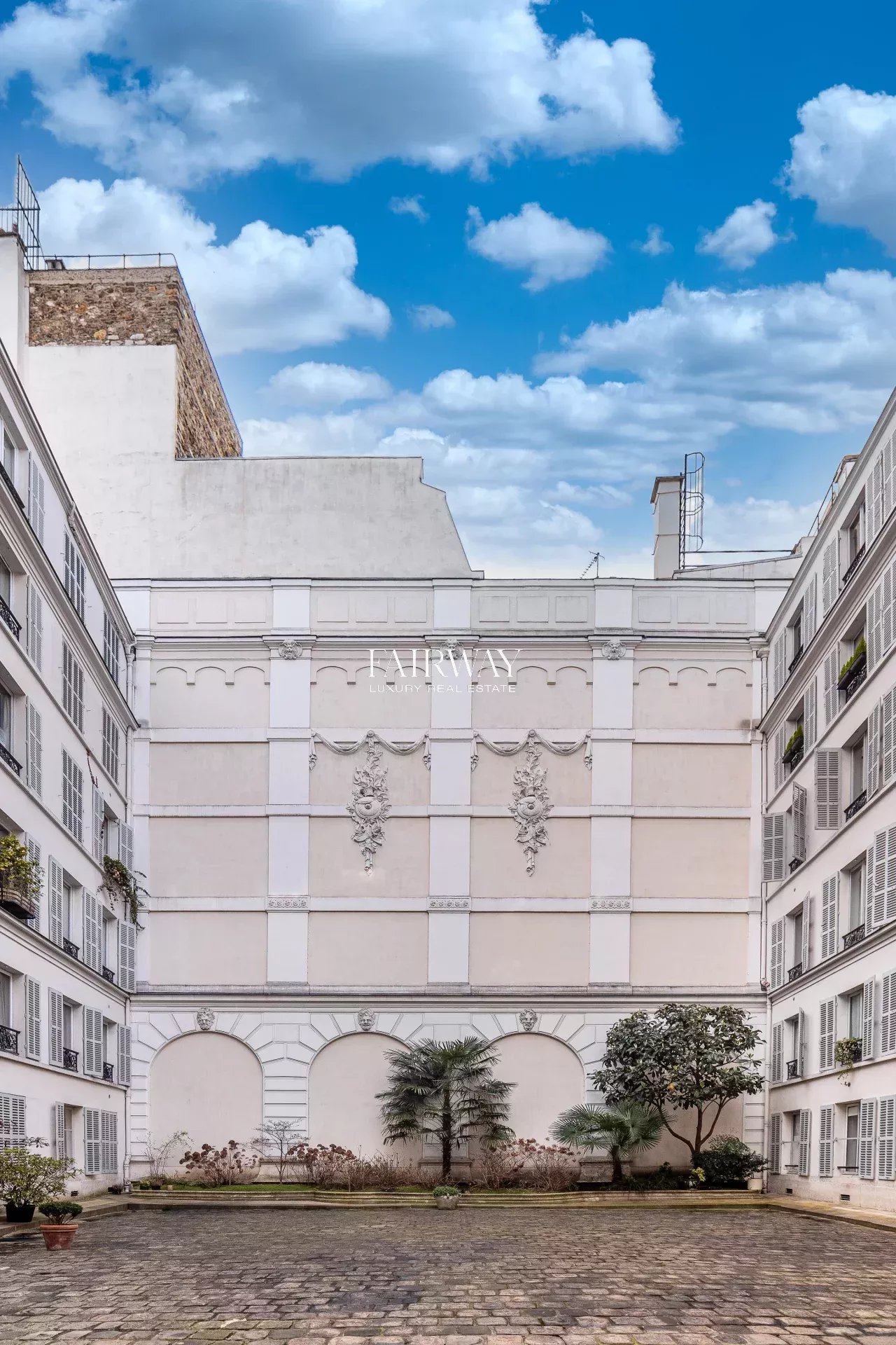 Appartement haussmannien de prestige de 124 m² avec 2 chambres de service en option – Paris 8e Montaigne