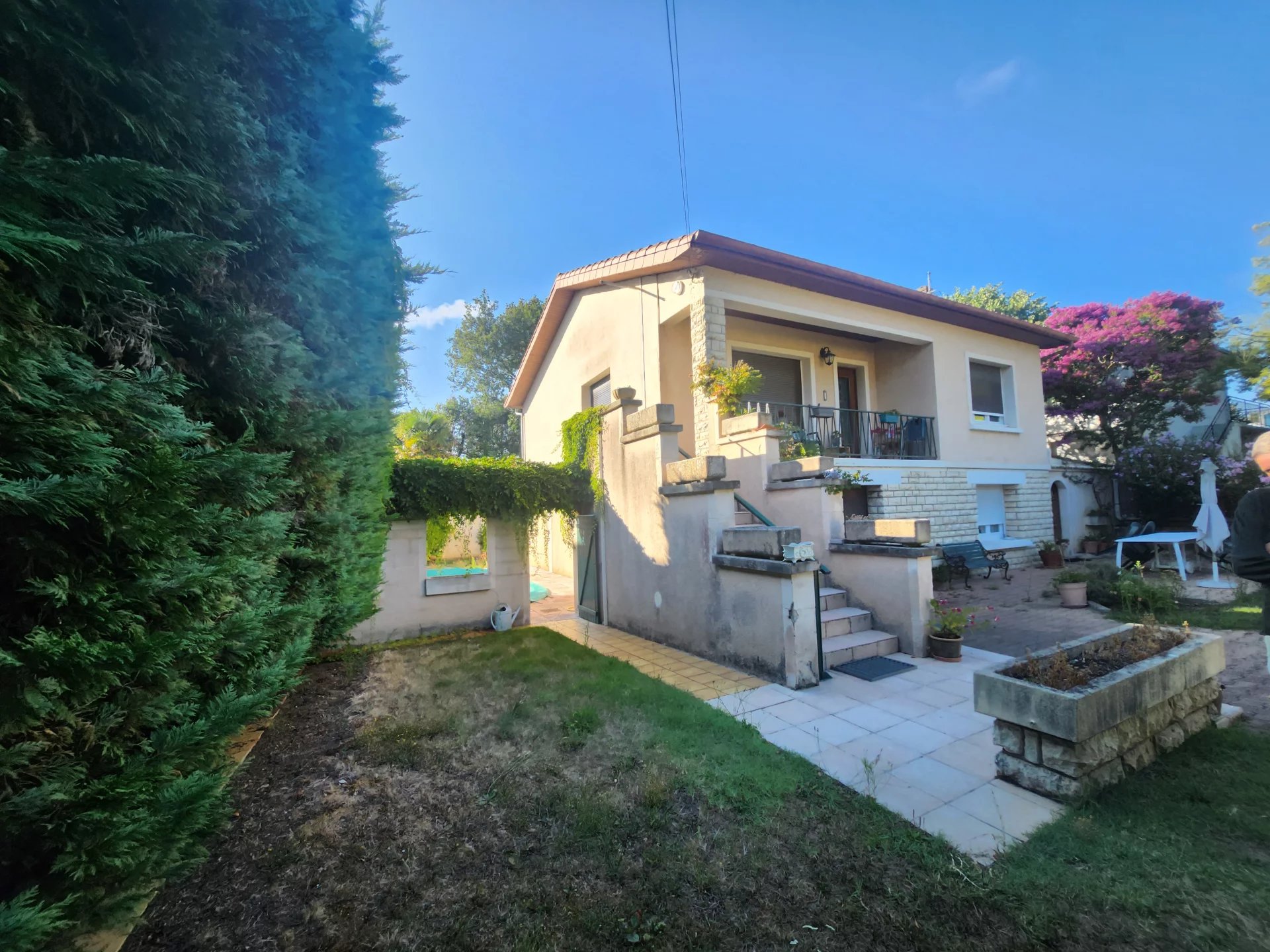 Pavillon /2 logements, à proximité immédiate de la plage