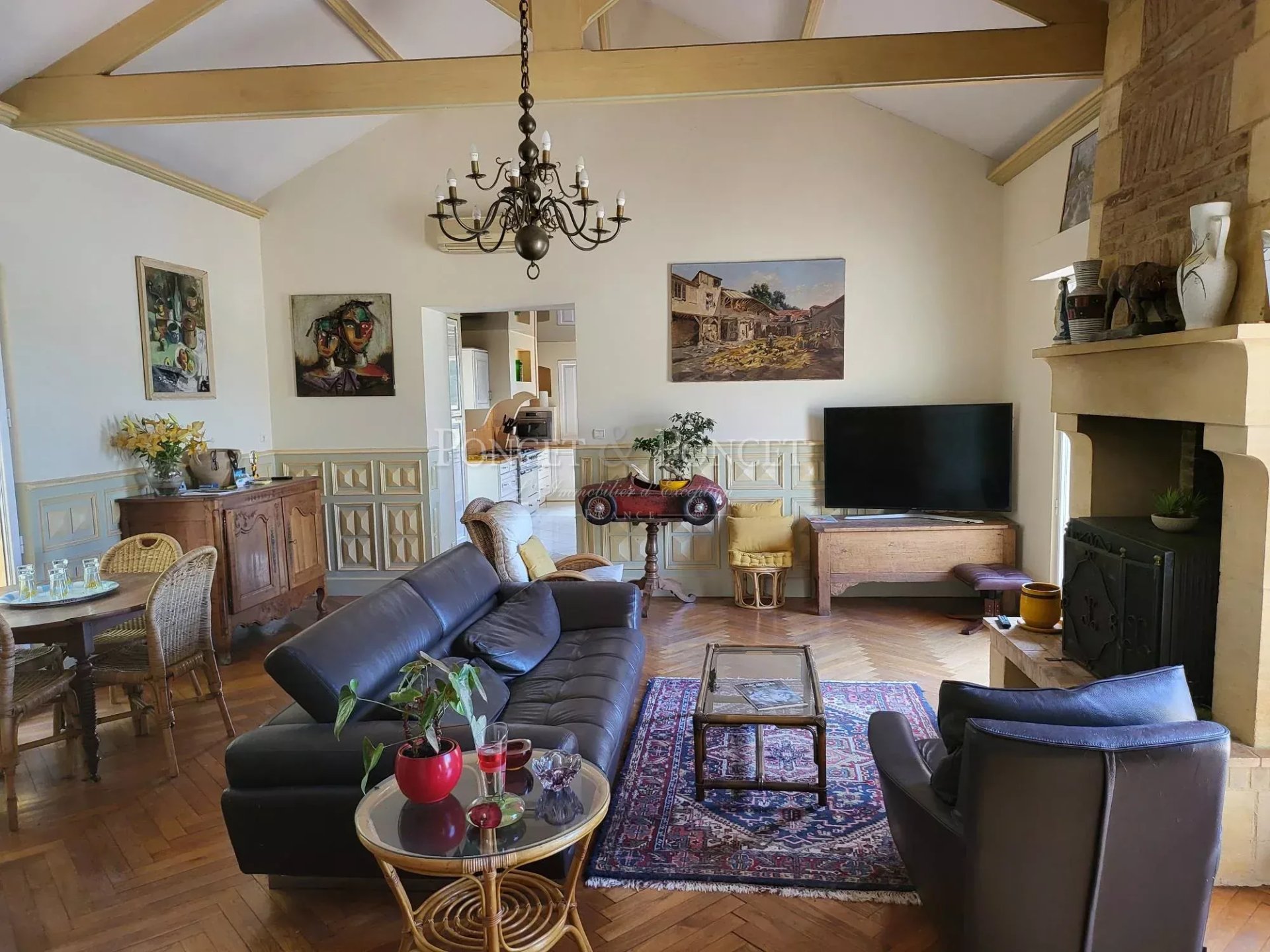 9 Bedroom Villa/Townhouse's Image 6