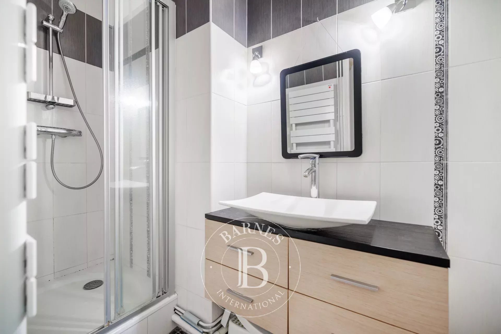 Daire Paris 10ème - picture 12