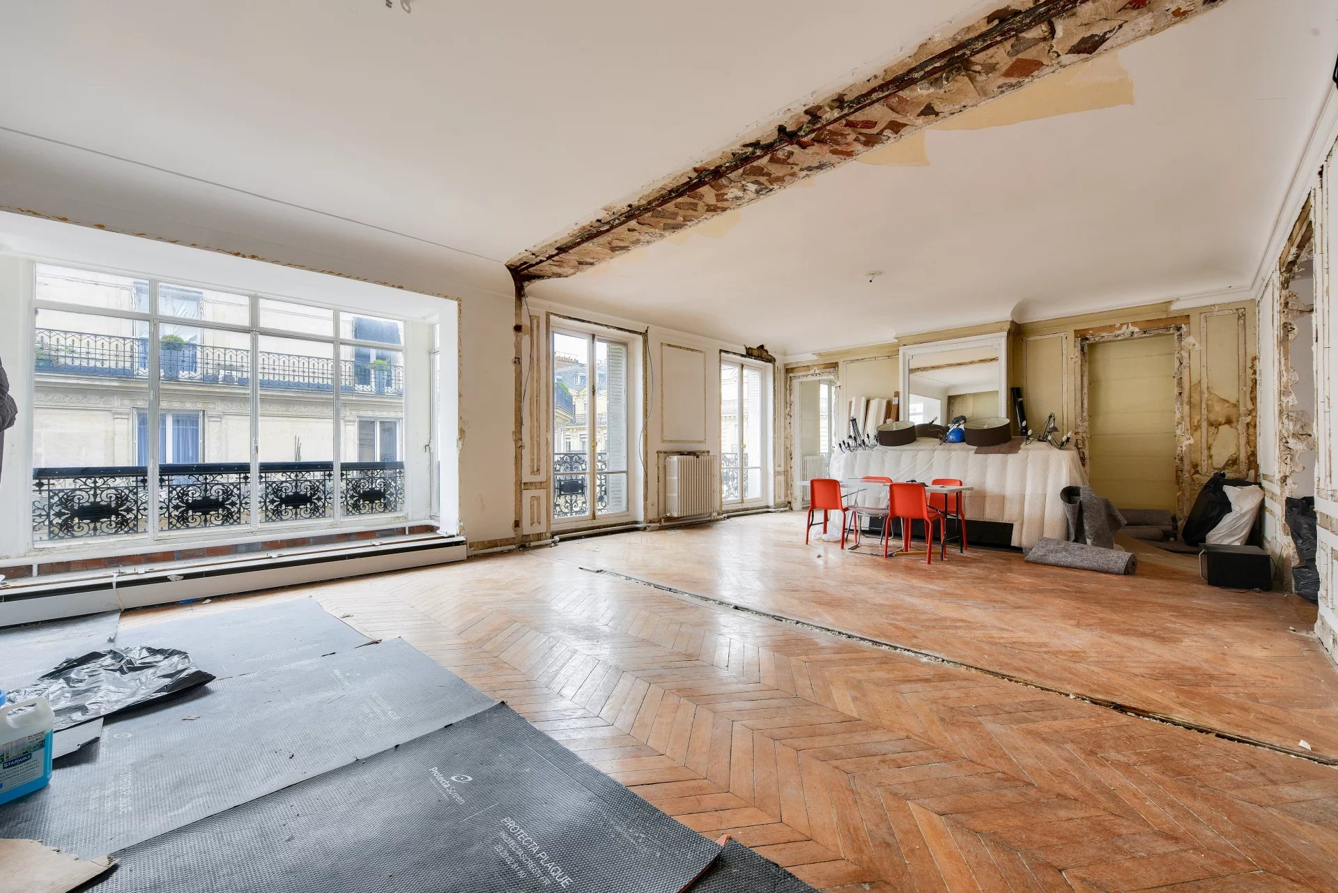 Sale Apartment Paris 8th