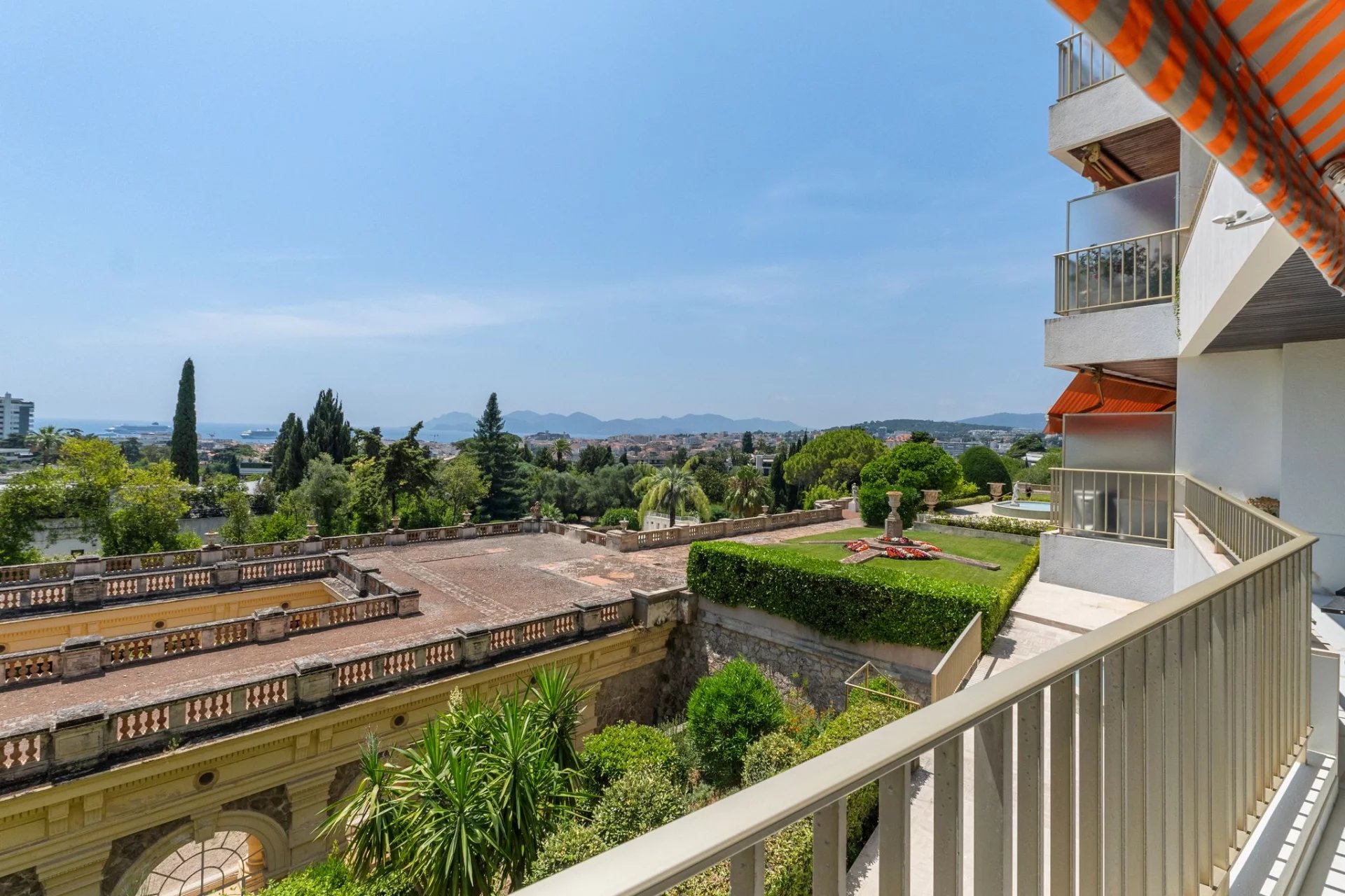 Oxford, Magnificent sea view