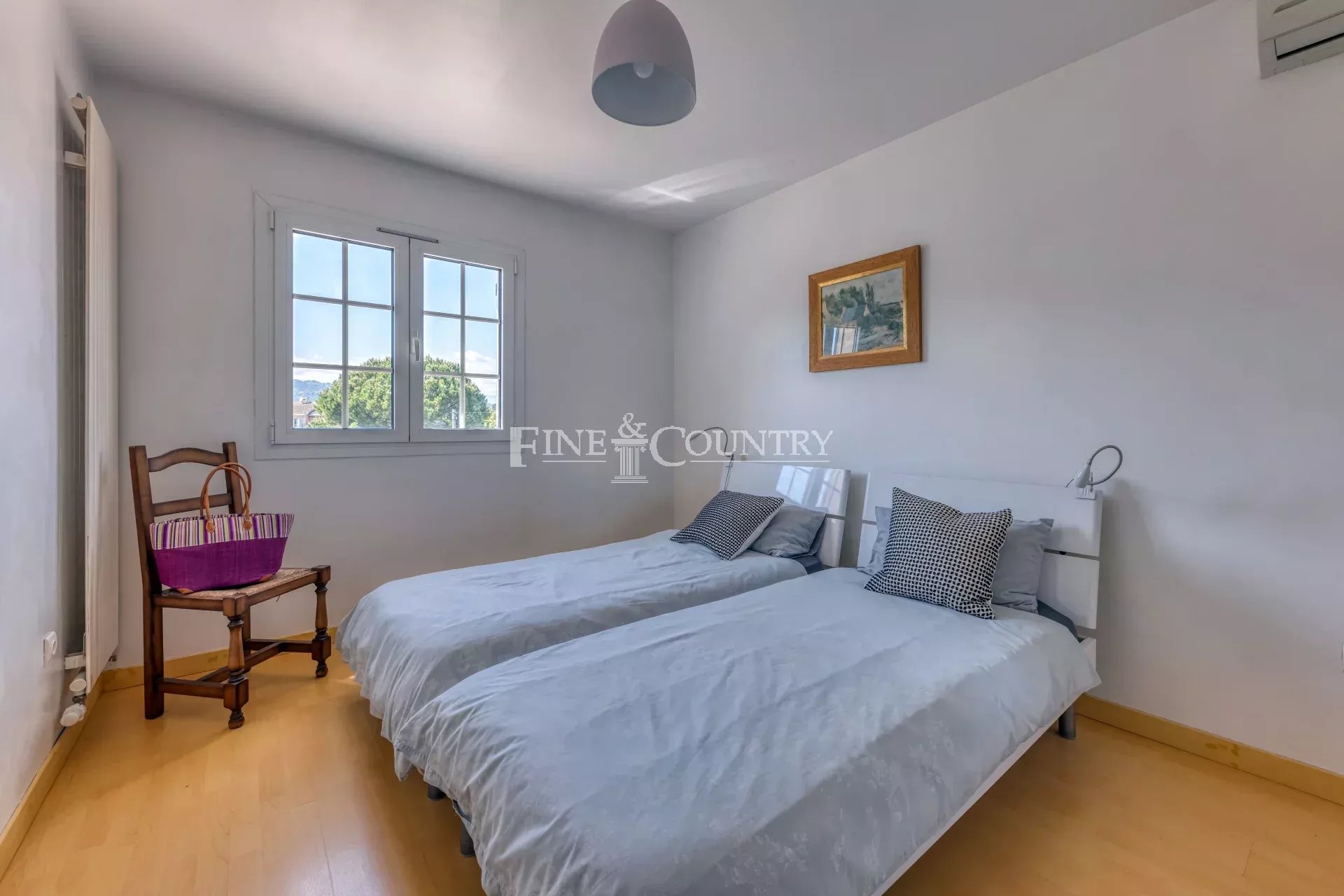 Photo of For Sale Villa in La Roquette-sur-Siagne