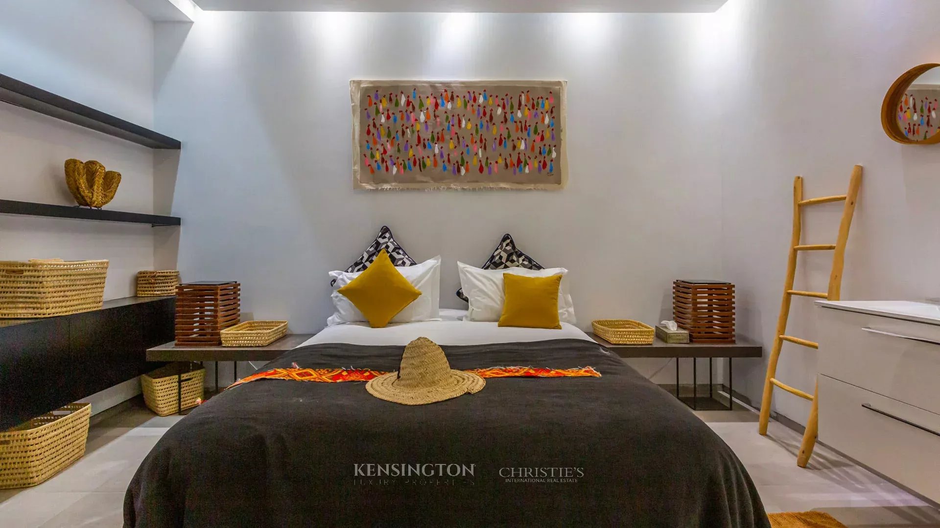 6 Bedroom Villa/Townhouse's Image 56