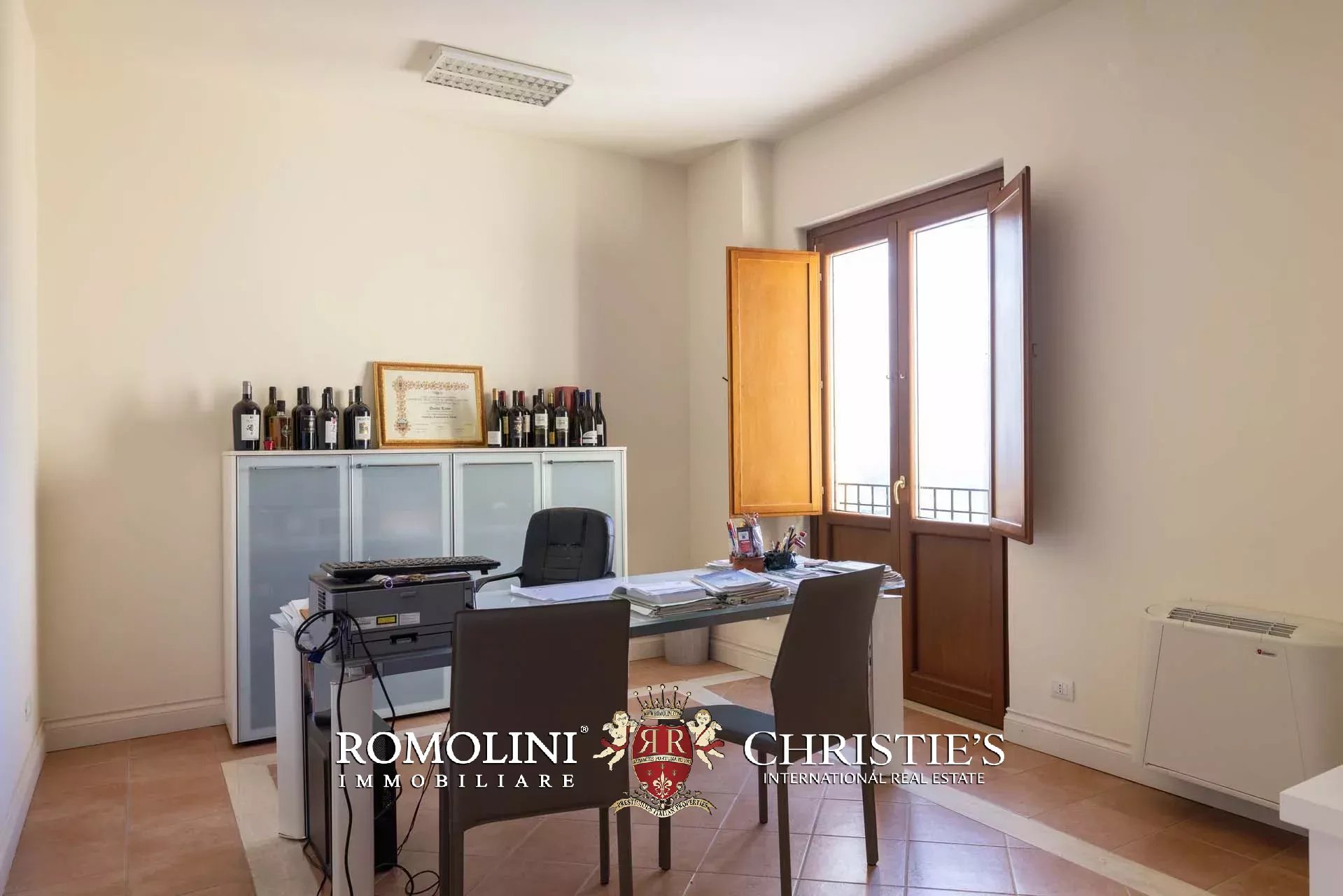 7 Bedroom Villa/Townhouse's Image 77