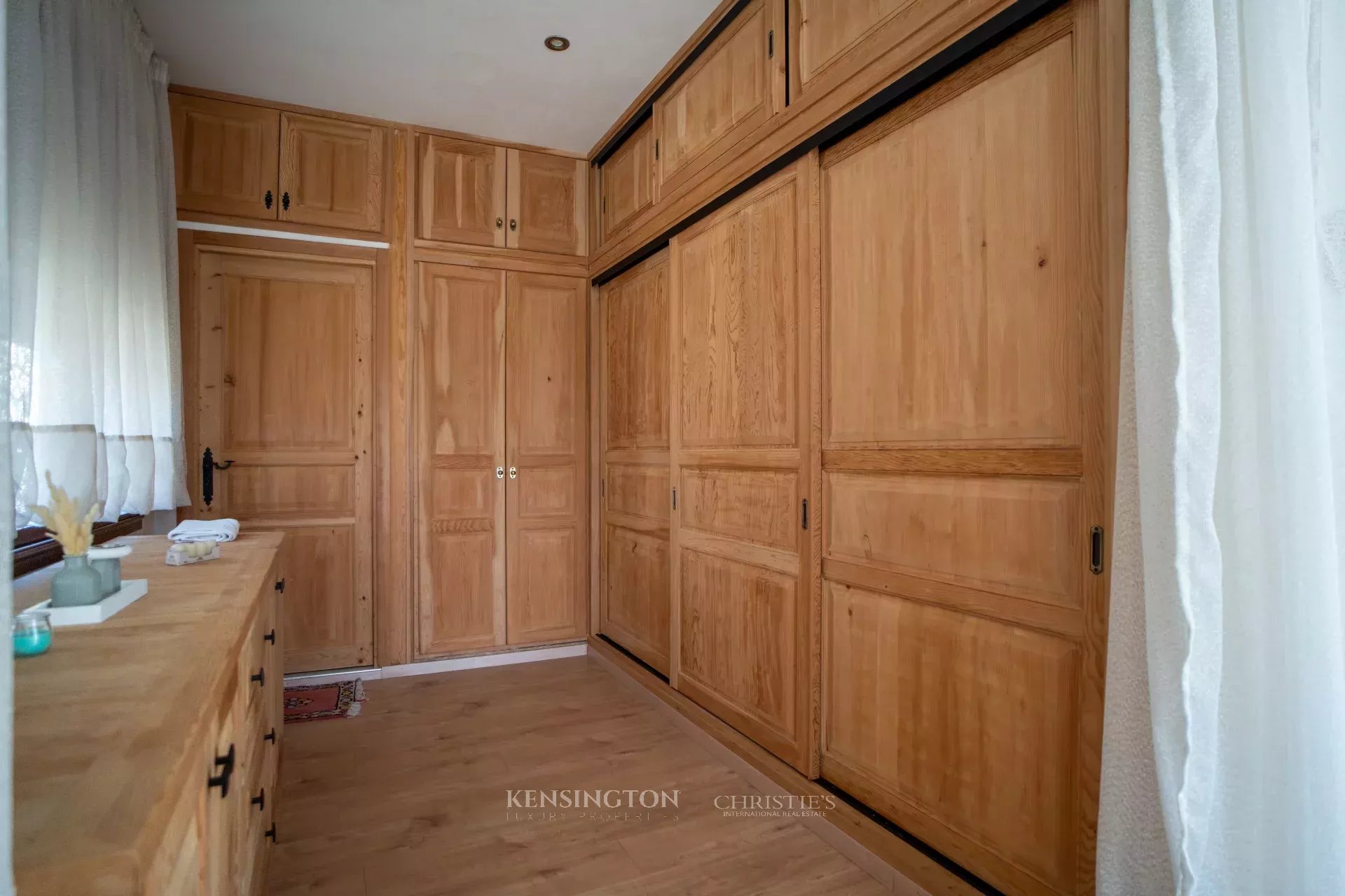 4 Bedroom Villa/Townhouse's Image 11