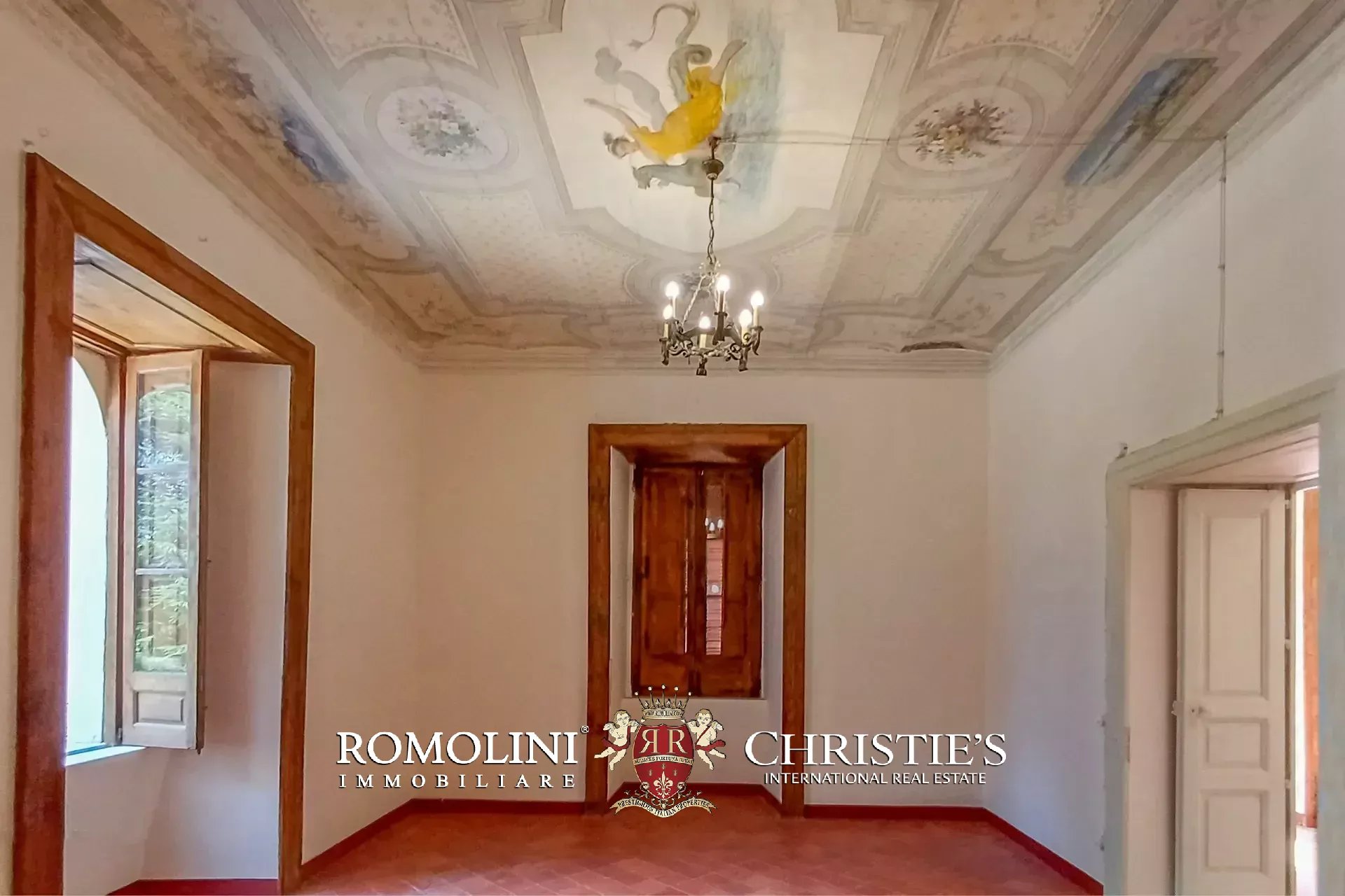 11 Bedroom Villa/Townhouse's Image 34