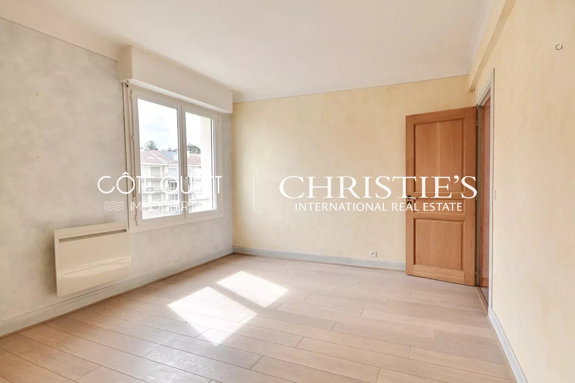 3 Bedroom Apartment/Flat's Image 3