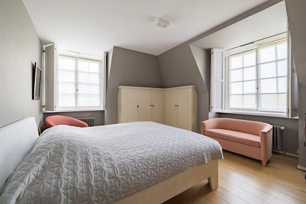 OPTIE - Lipszyc villa gerenoveerd op een privédomein van 7 ha