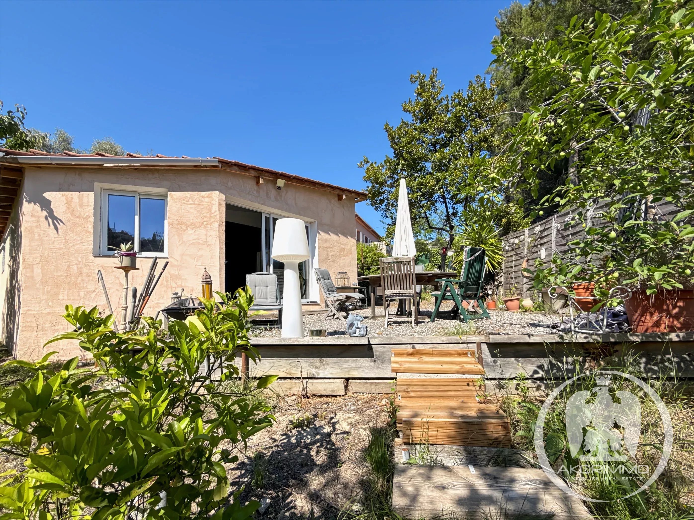Maison  - 2 pièces  - 87.53 m² -  405 000 € - À vendre