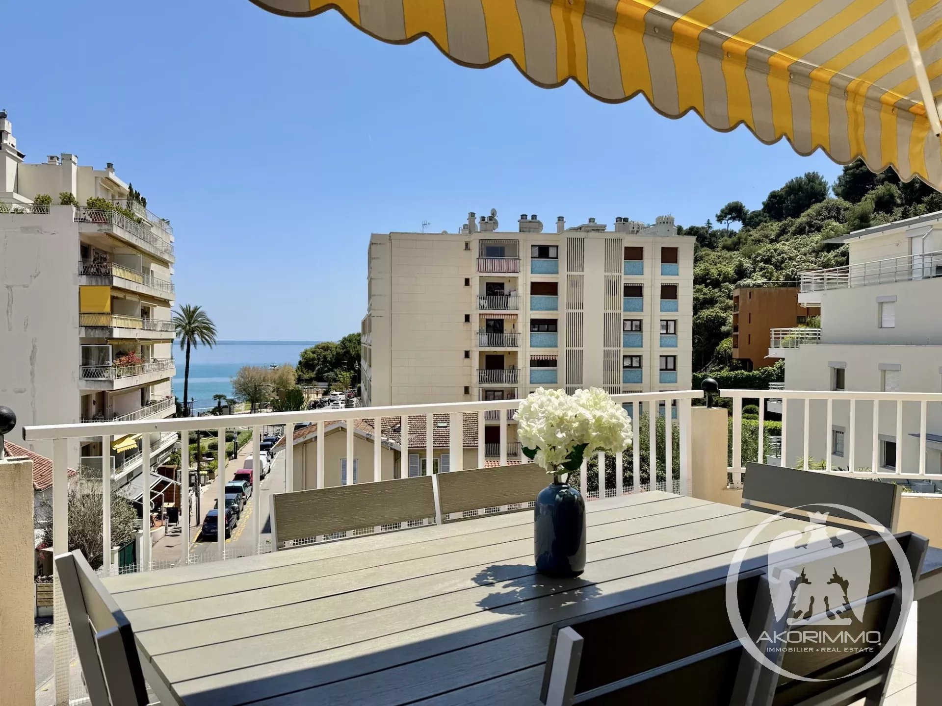 Roquebrune-Cap-Martin – Apartment with sea view, terrace, pool and guest unit in modern residence