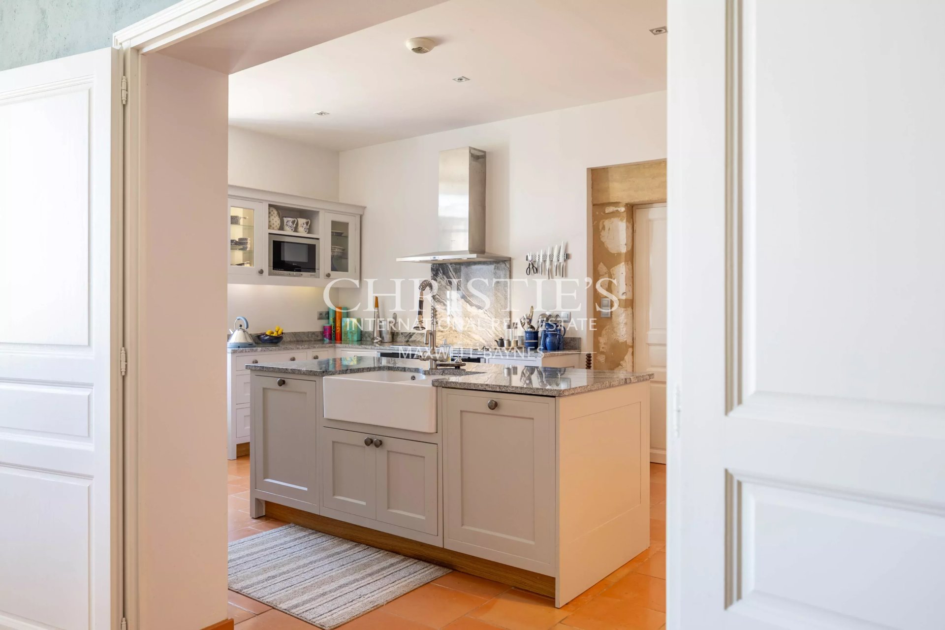 9 Bedroom Villa/Townhouse's Image 9