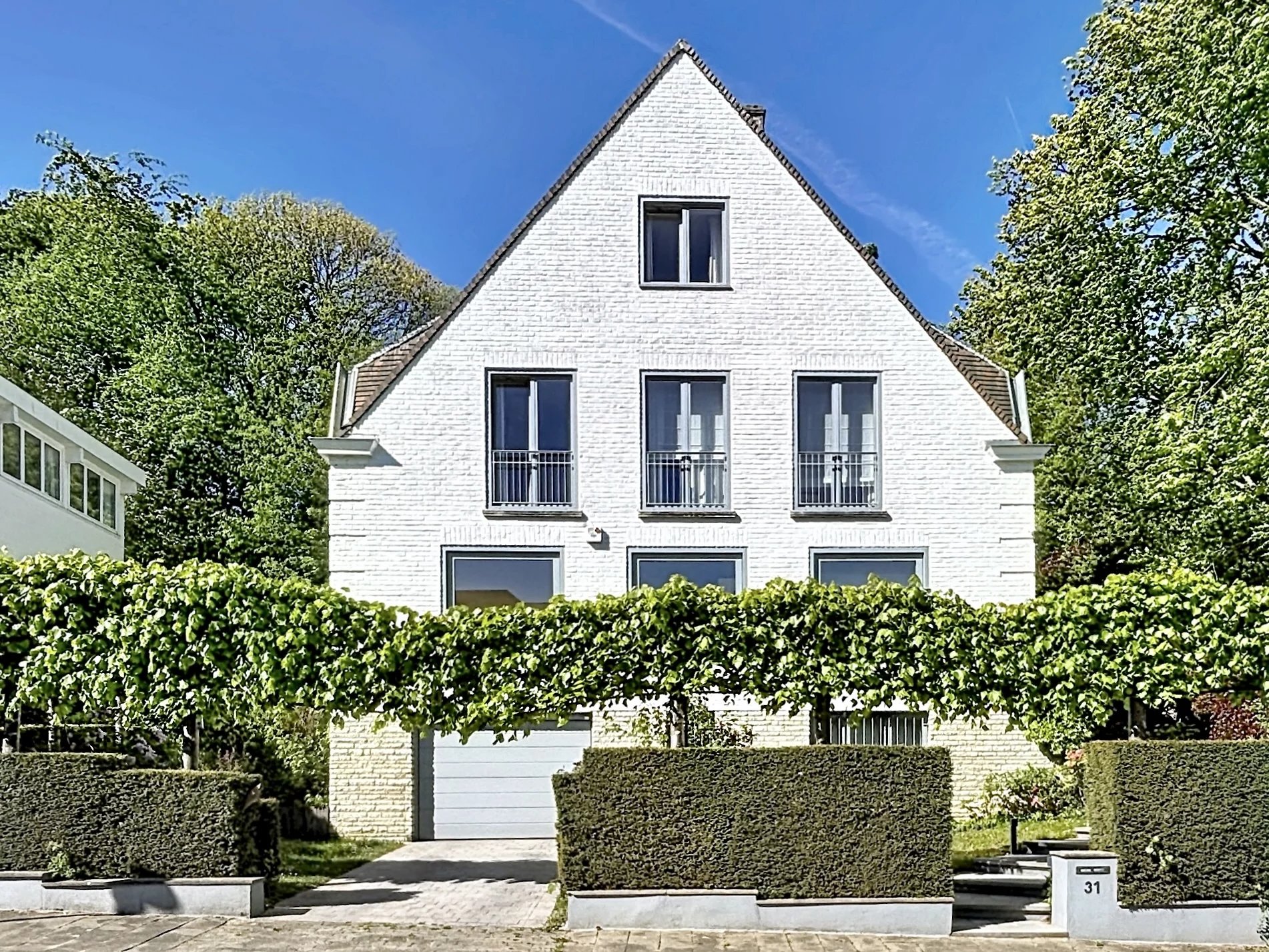 Uccle - Large villa in an oasis of greenery