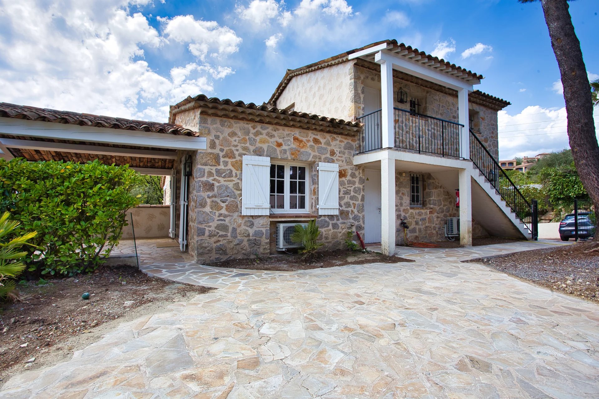 Magnifique Appartement duplex avec jardin  Vue Mer Pain de Sucre