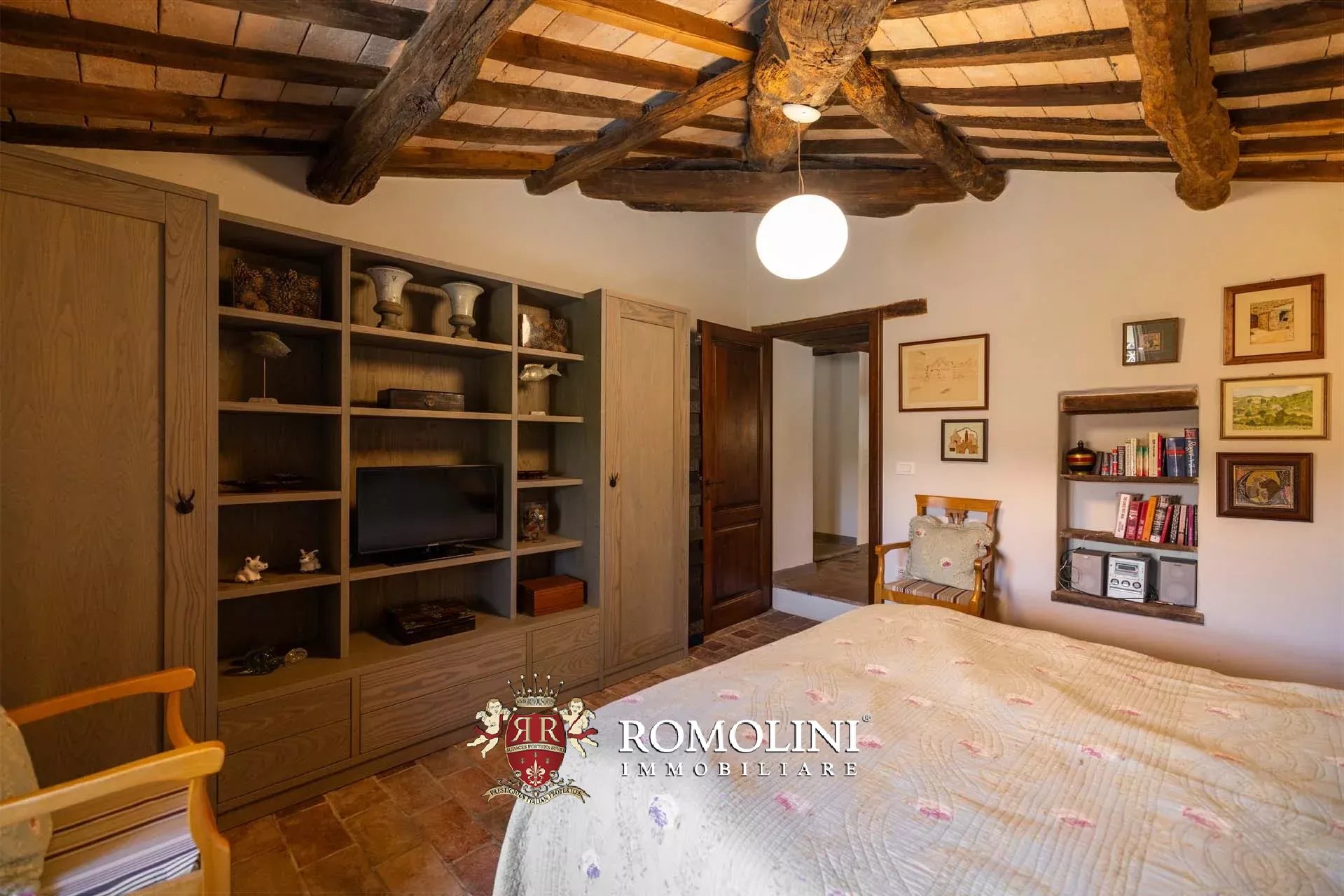 9 Bedroom Villa/Townhouse's Image 46