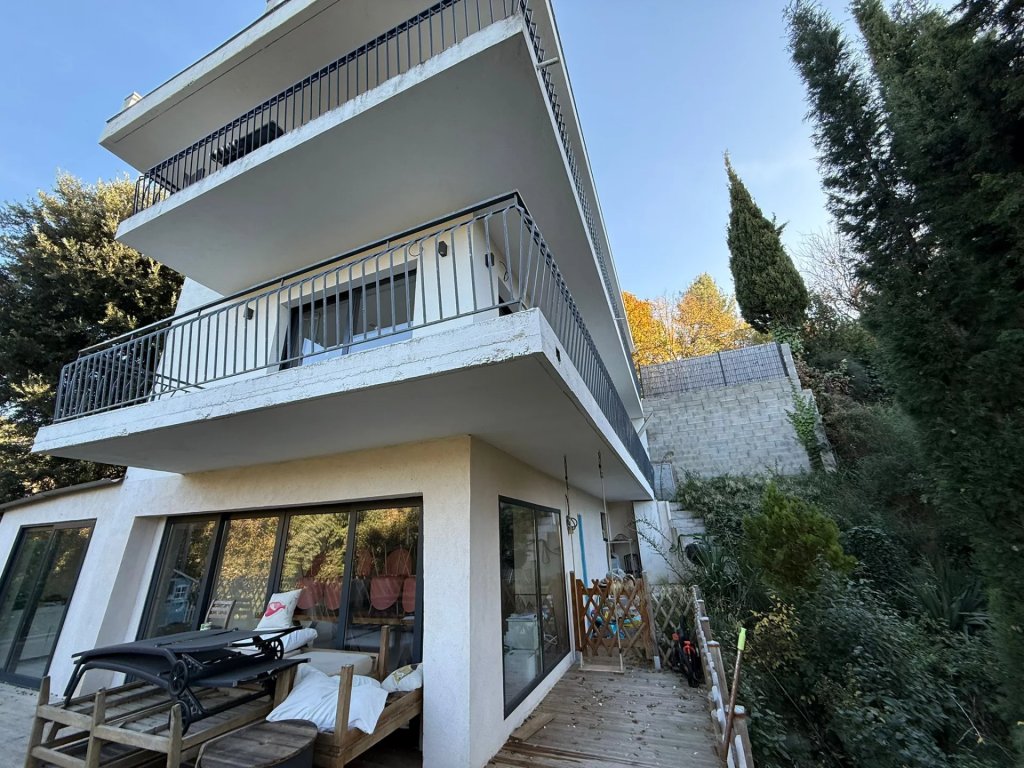Villa for sale in Cagnes sur mer — Elegant 4-Bedroom Family Villa in Cagnes-sur-Mer | Legacy Investment