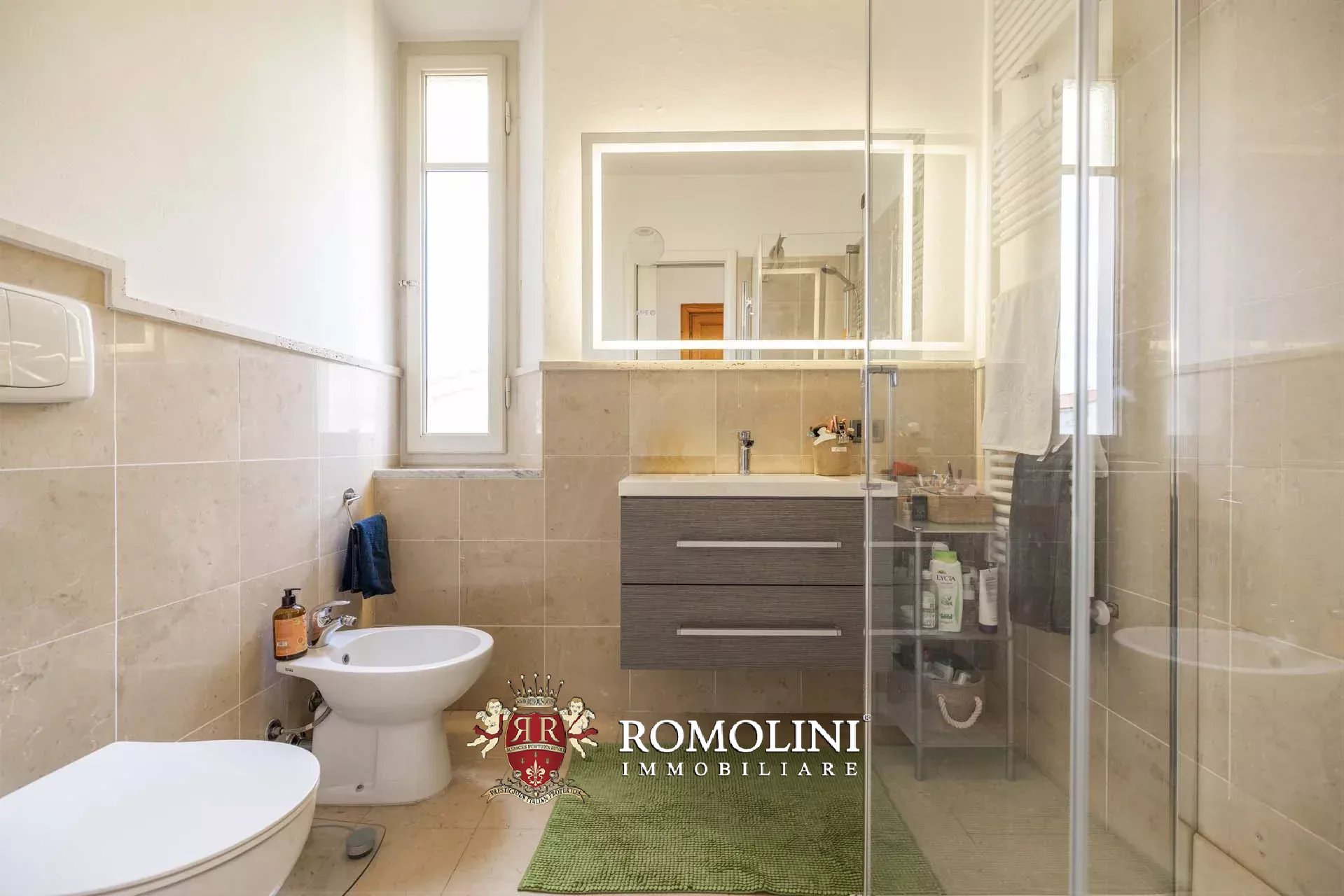 6 Bedroom Villa/Townhouse's Image 33