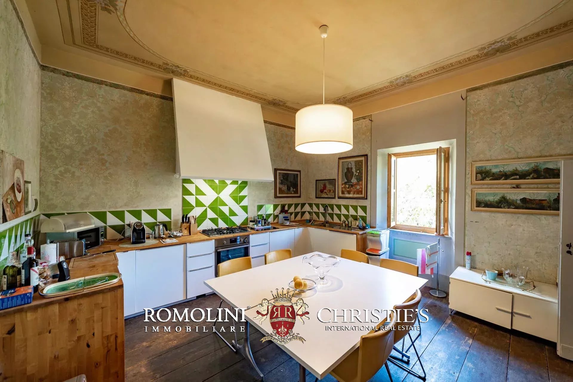 11 Bedroom Villa/Townhouse's Image 97