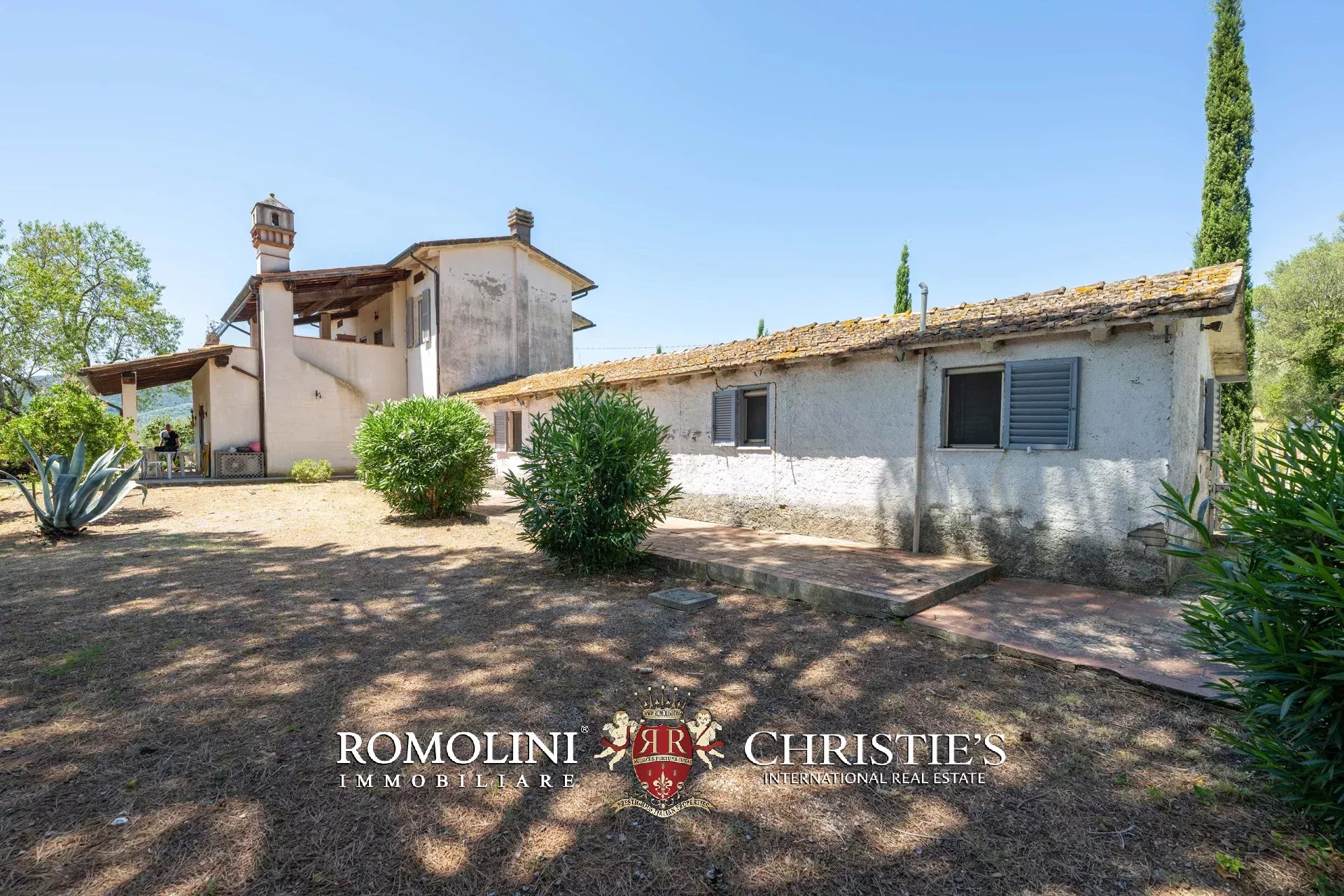6 Bedroom Villa/Townhouse's Image 12