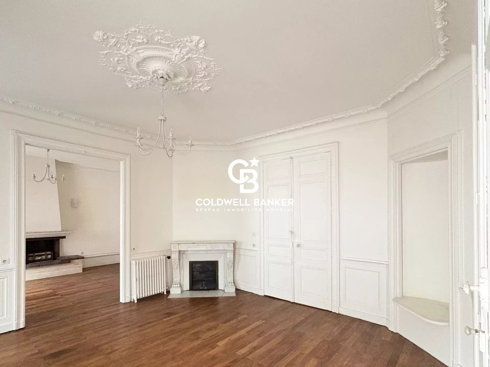 NANTES DELORME BEL APPARTEMENT BOURGEOIS