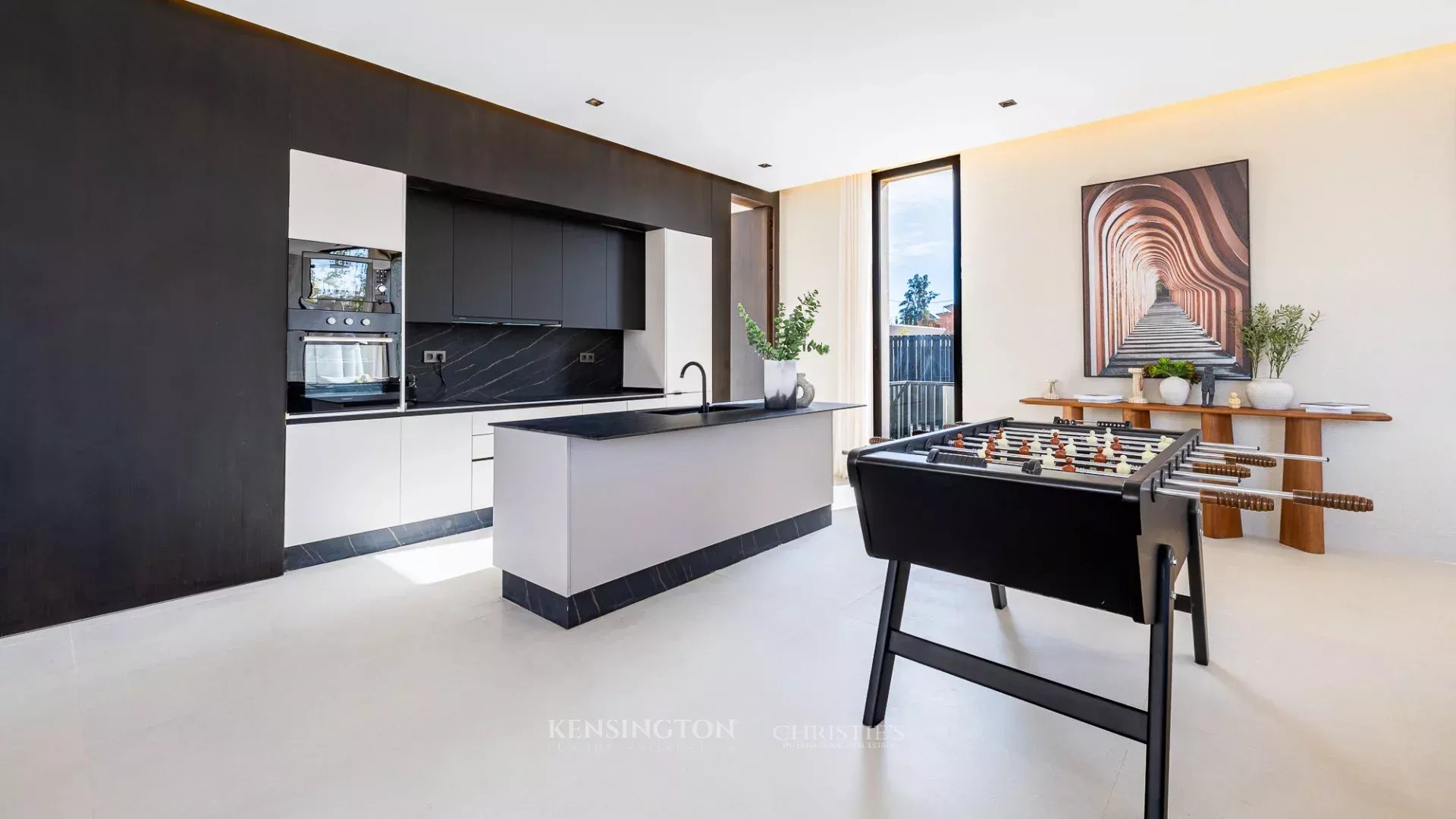 5 Bedroom Villa/Townhouse's Image 7