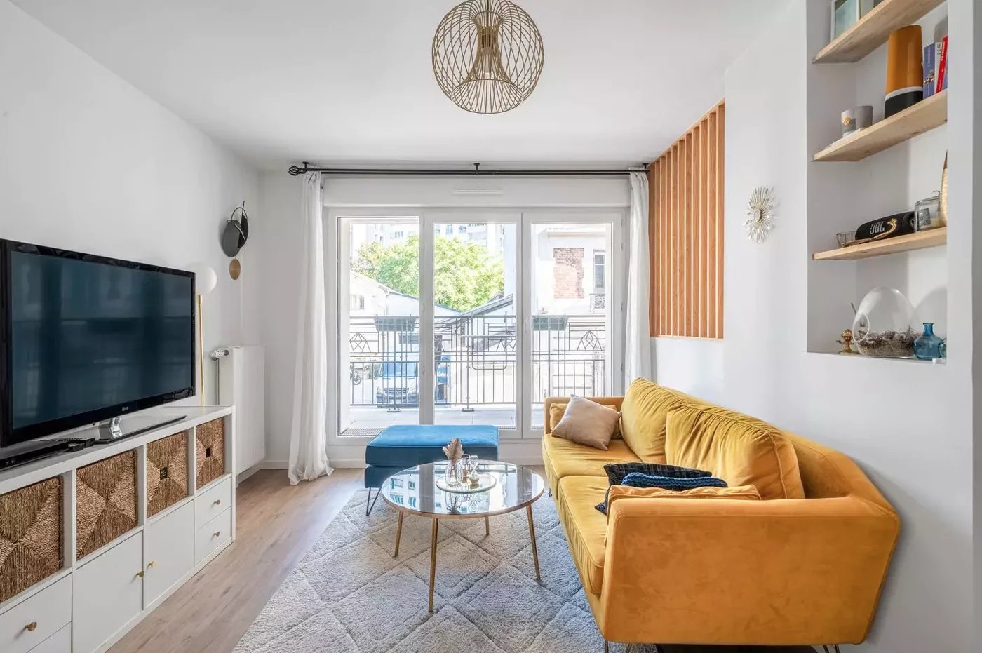 APPARTEMENT 3 PIÈCES / 68m2 / MAIRIE DE SAINT-OUEN / - Image 1
