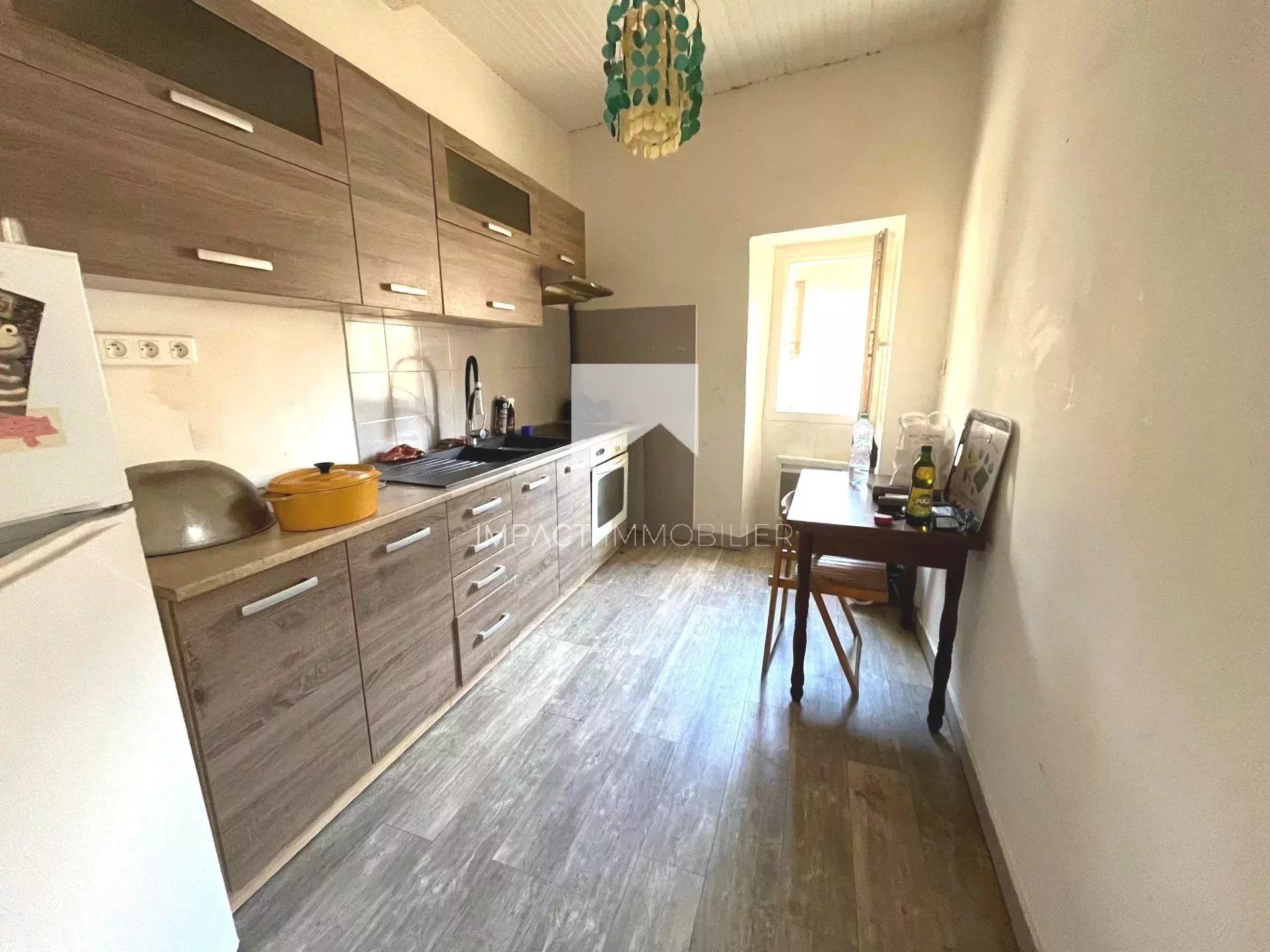 Immeuble de caractère Hyères, 4 appartements et local commercial