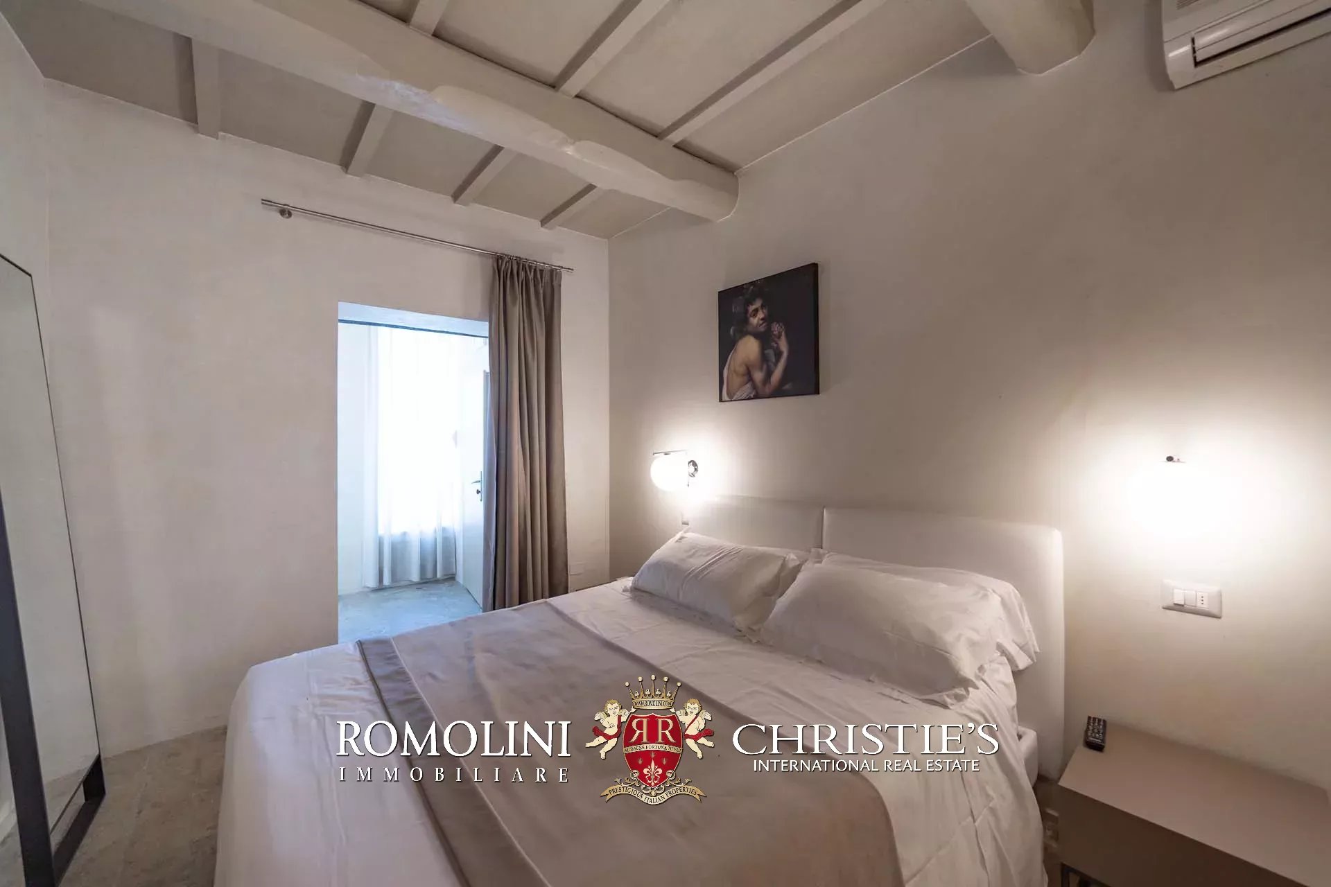 19 Bedroom Villa/Townhouse's Image 38