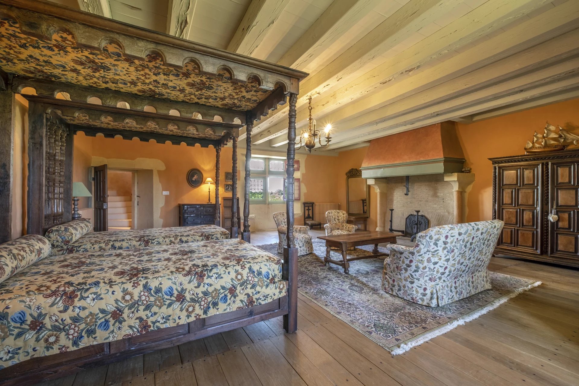 8 Bedroom Chateau's Image 17