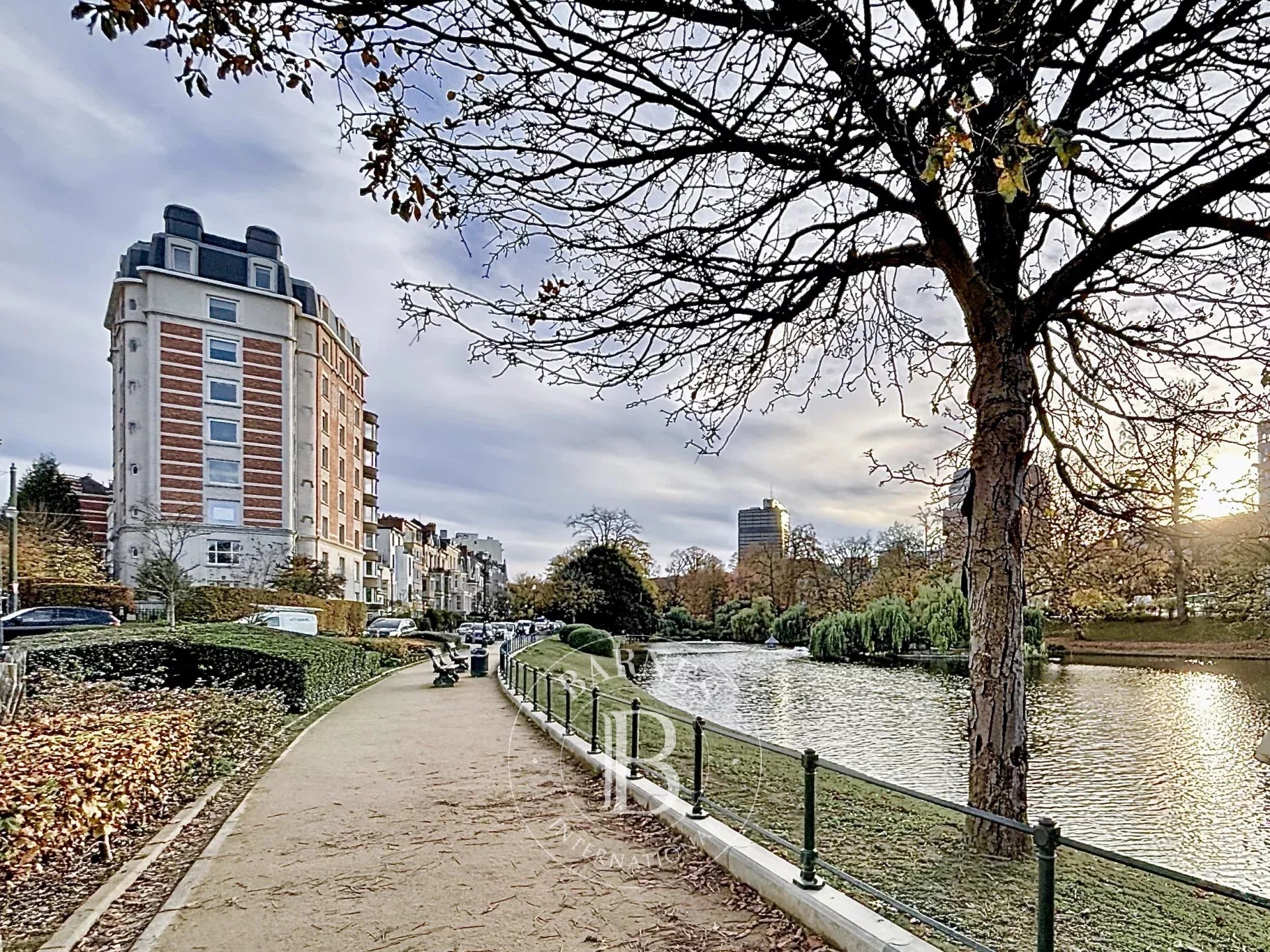 Étangs d’Ixelles – Élégant appartement, vue exceptionnelle