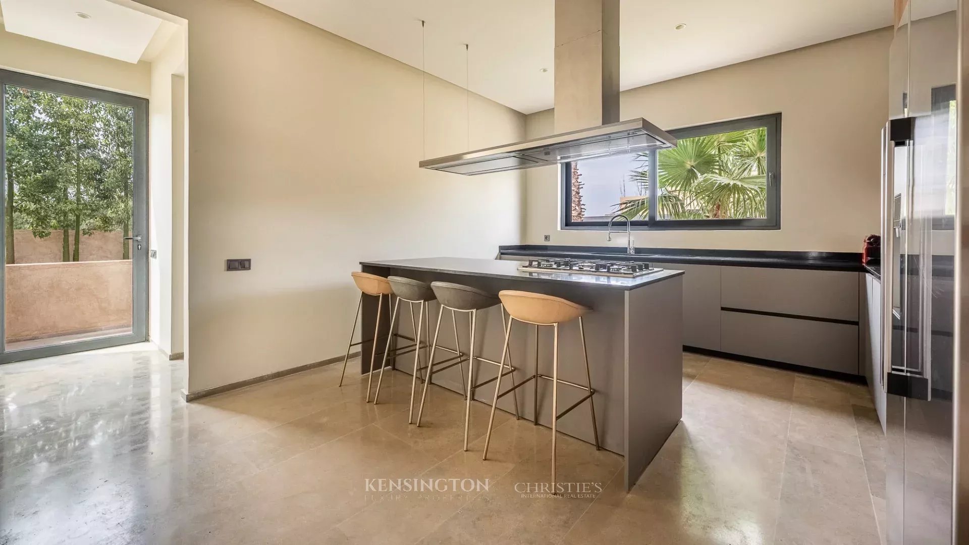 5 Bedroom Villa/Townhouse's Image 14