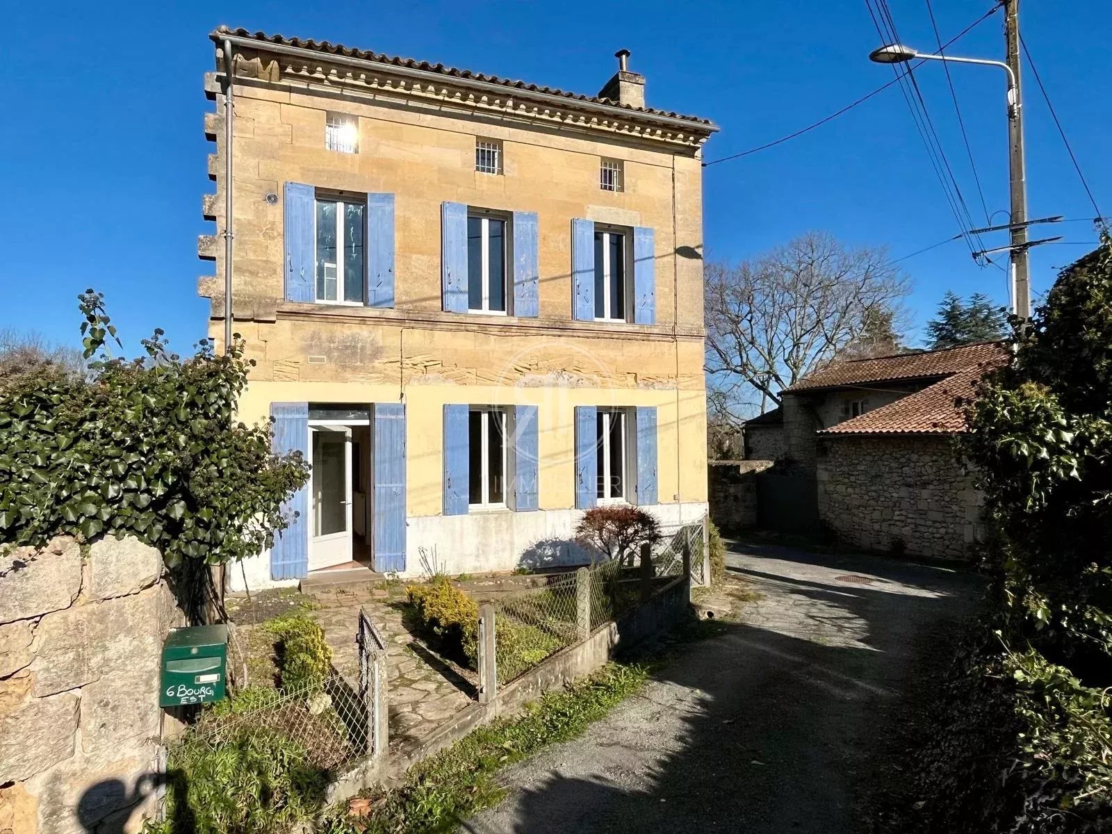 Agence immobilière de 