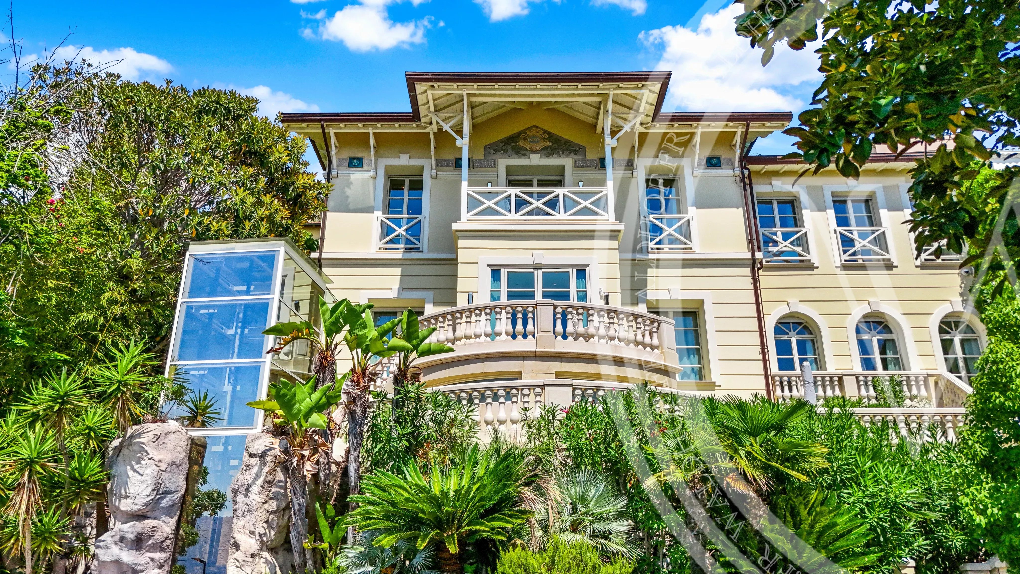 Luxueuse Villa Belle Époque avec vue panoramique sur Monaco