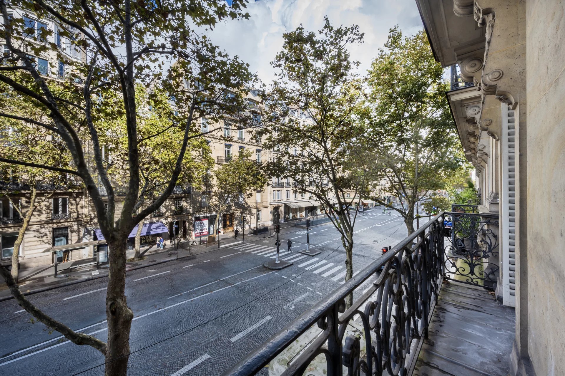 Sale Apartment Paris 8th Faubourg-du-Roule