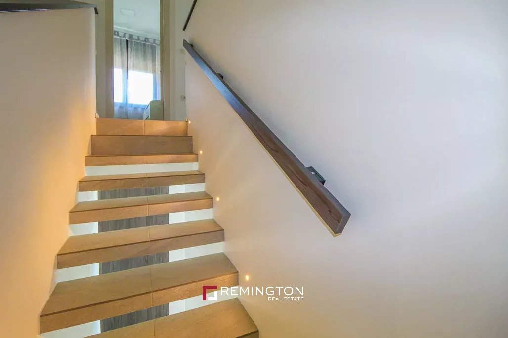 5 Bedroom Villa/Townhouse's Image 9