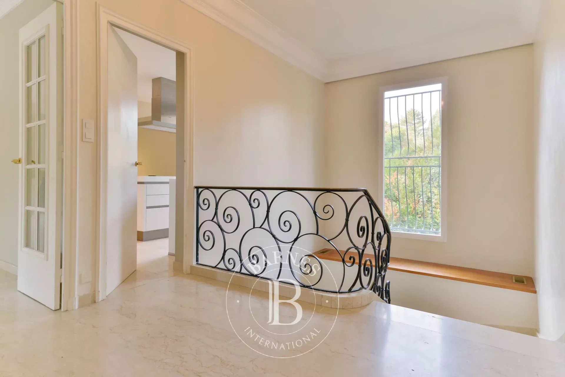 Ev Écully - picture 4