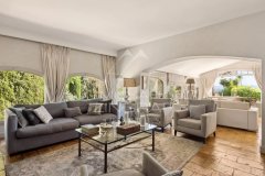 Provençal Stone Mas for Sale in Mouans-Sartoux | Family Estate — photo 7 of 7