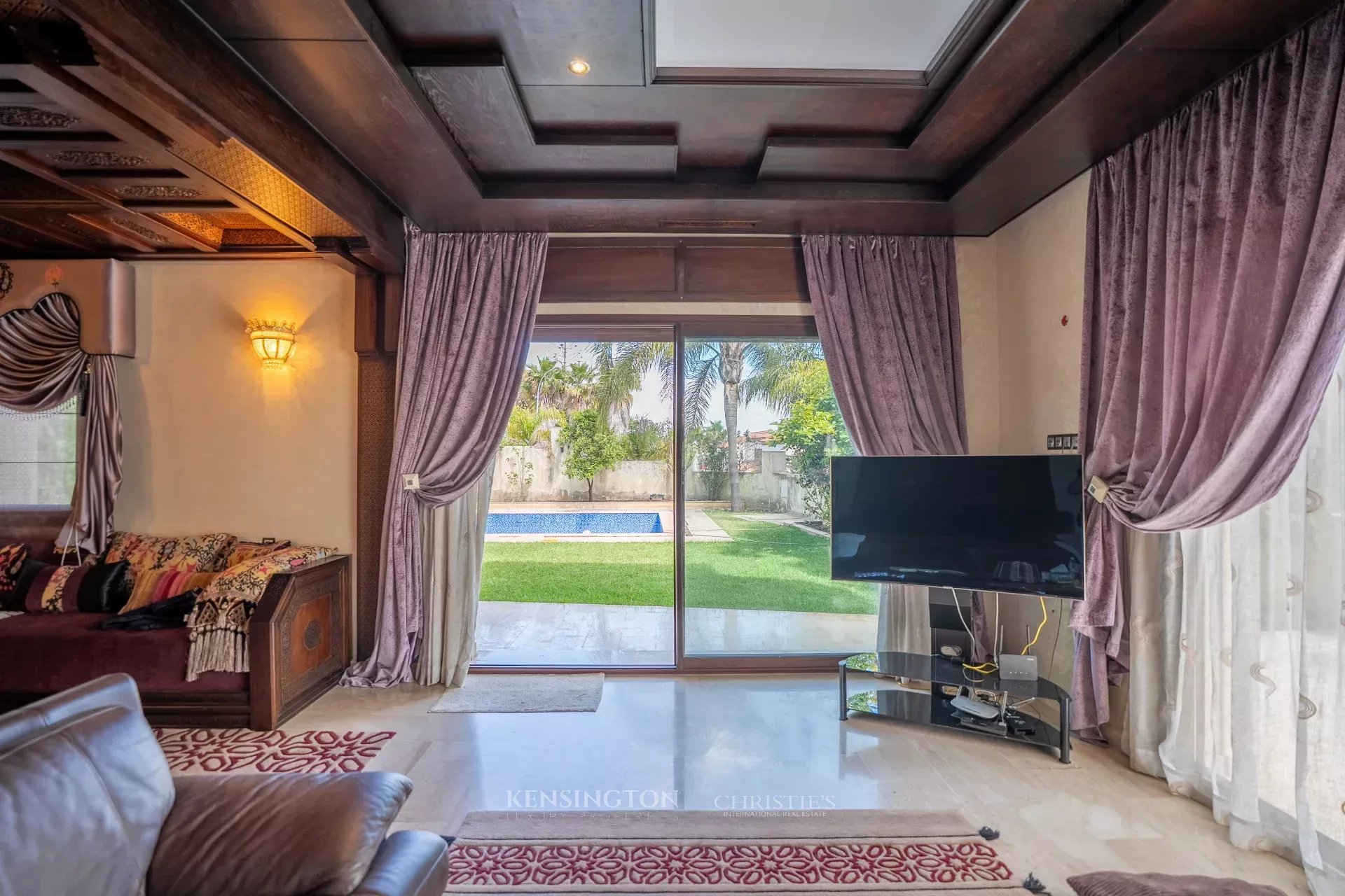 6 Bedroom Villa/Townhouse's Image 12