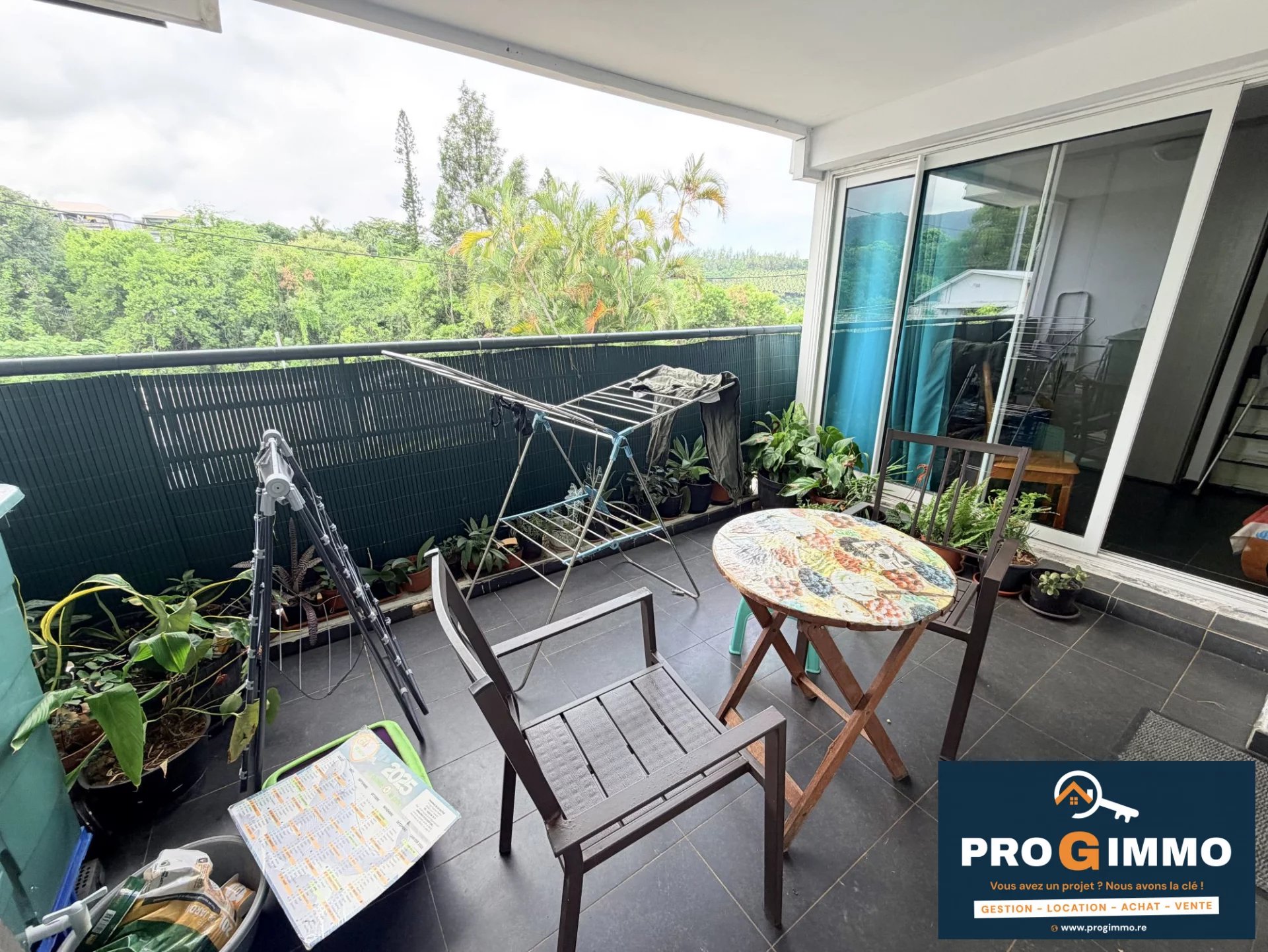 À VENDRE – T3 SPACIEUX AVEC TERRASSE À SAINT-JOSEPH